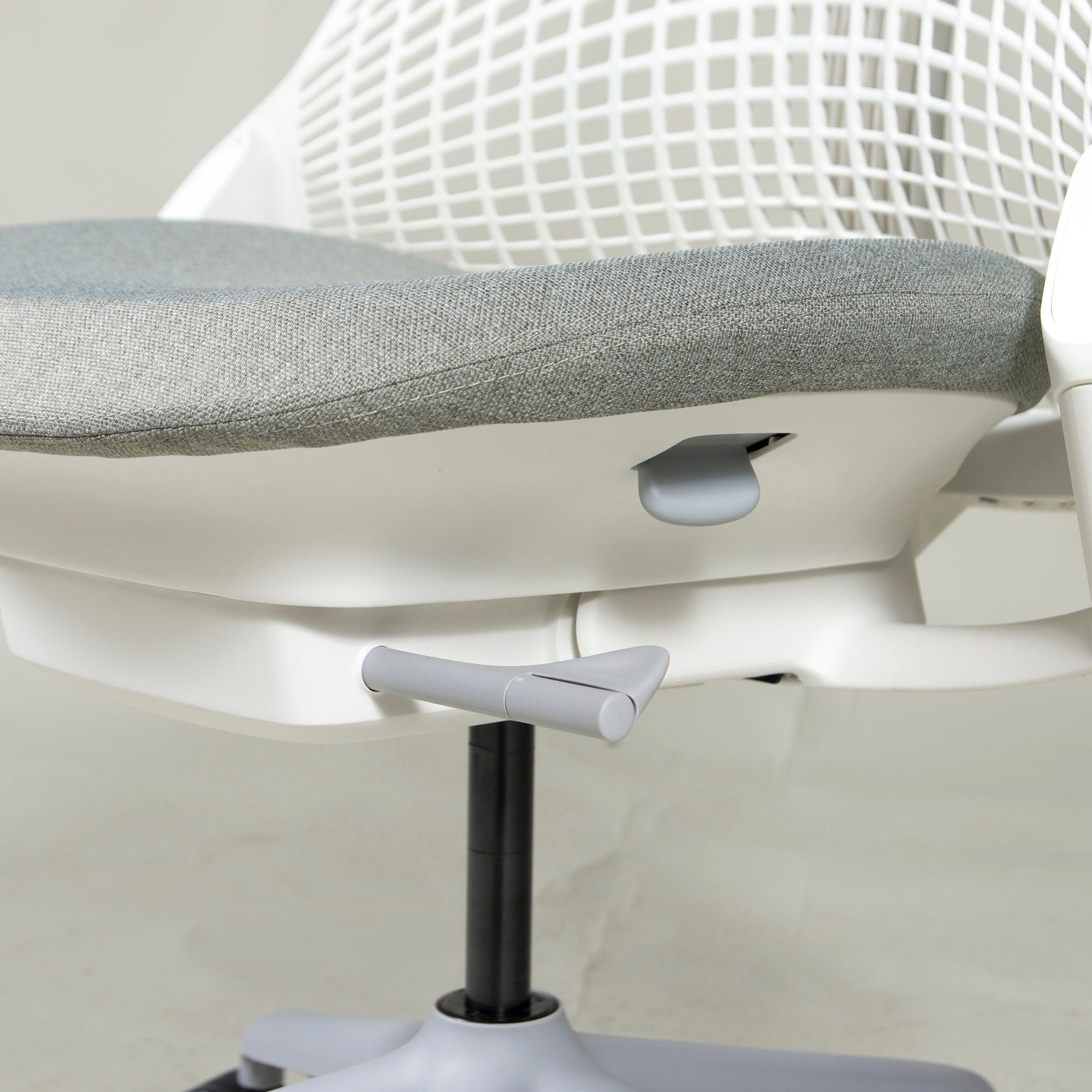 ◆Beautiful product◆Herman Miller/Herman Miller Sail Chair Armless White x Gray Desk chair OA chair Height adjustable Reclining