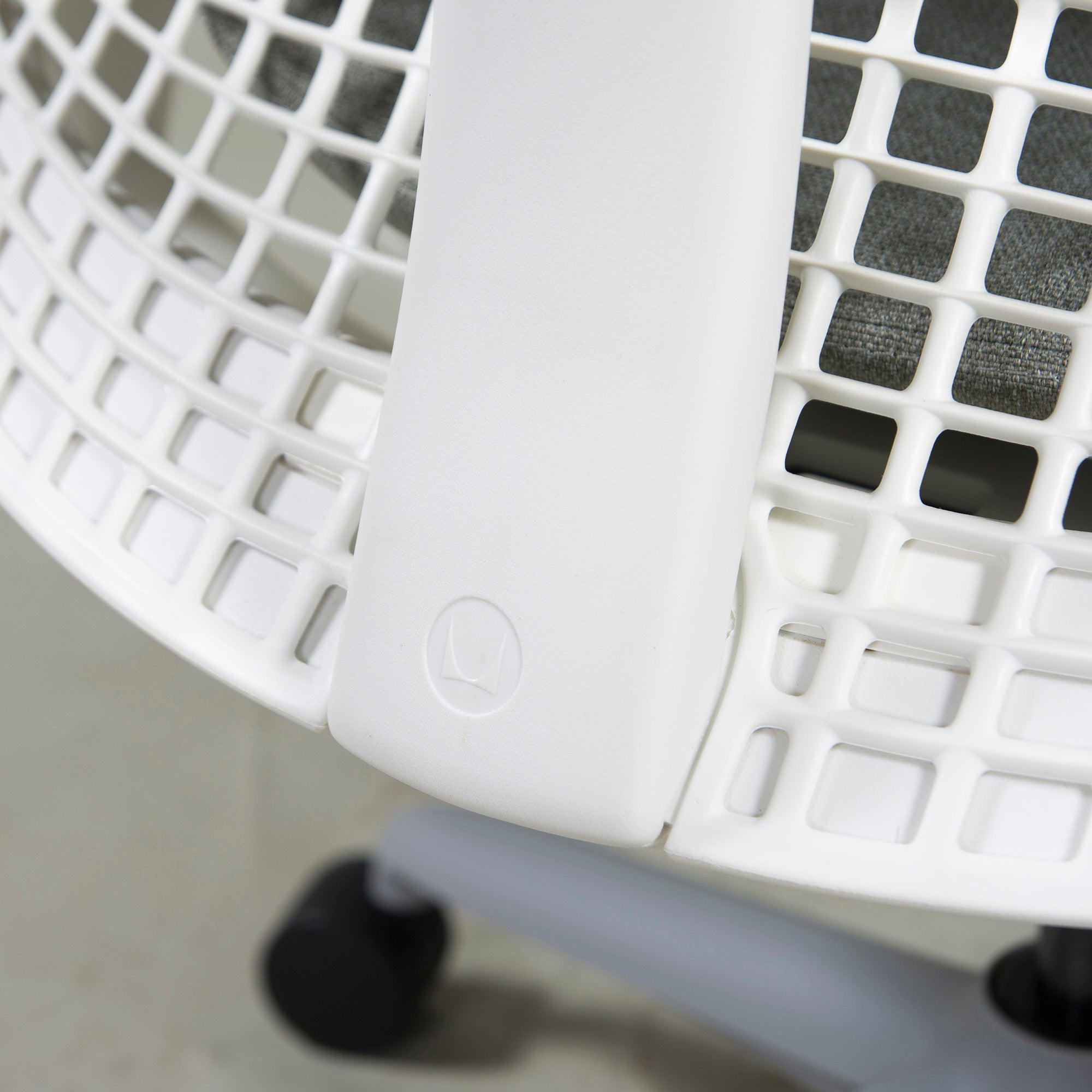 ◆Beautiful product◆Herman Miller/Herman Miller Sail Chair Armless White x Gray Desk chair OA chair Height adjustable Reclining