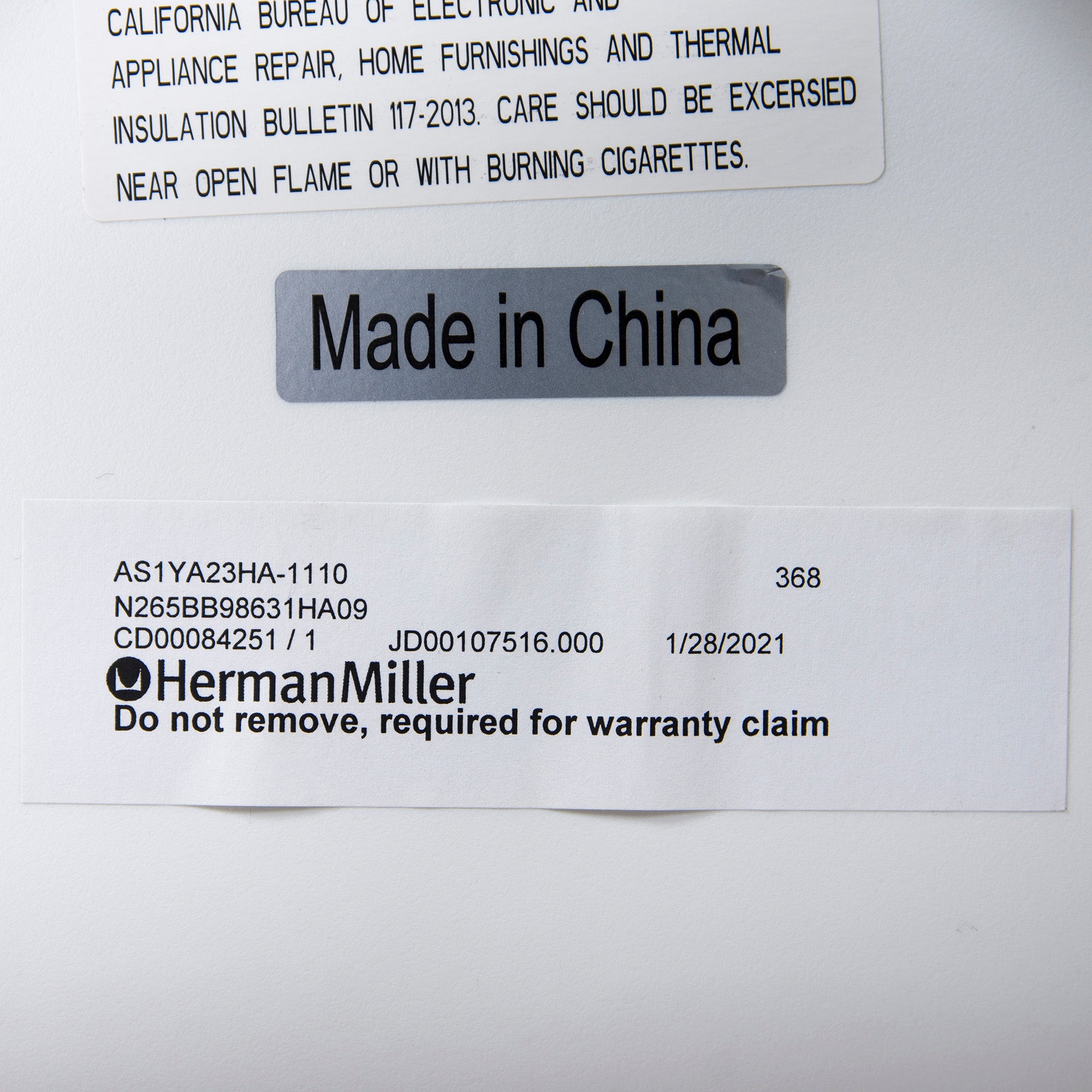 ◆Made in 2021◆Good condition◆Herman Miller Sail Chair Adjustable Arm White x Gray Desk Chair
