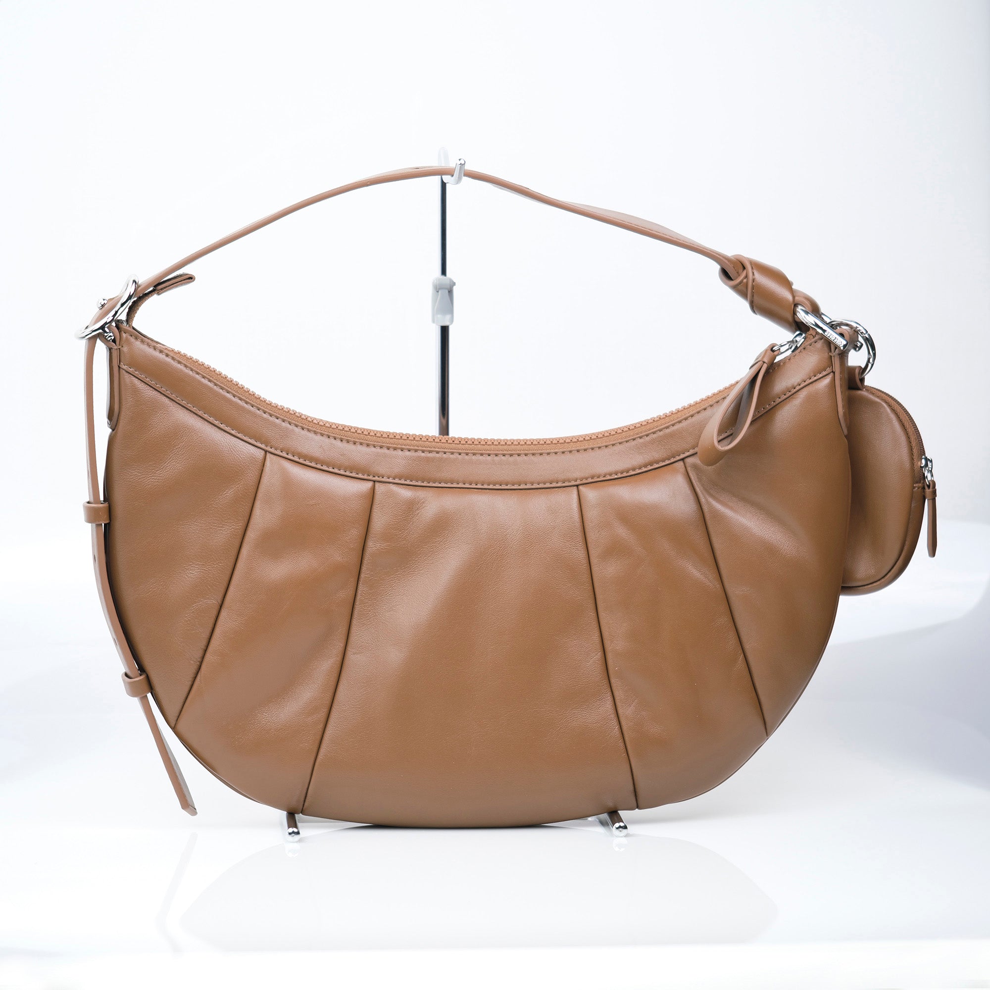 コールハーン ショルダーバッグ キルテッド ホーボー バッグ COLE HAAN Quilted Leather Hobo Bag ニューキャラメル