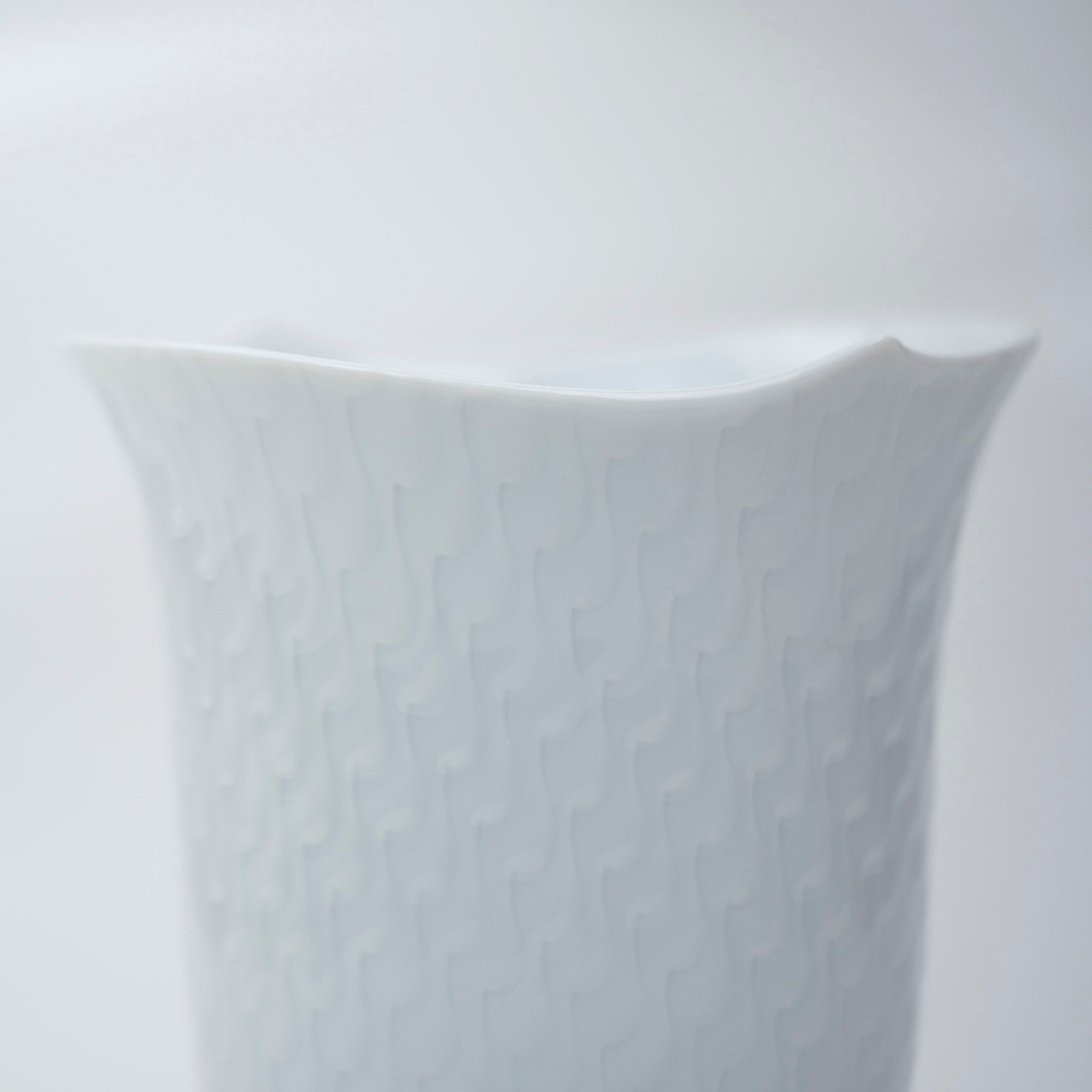 Meissen Wave Play White Tumbler With Box, Like New