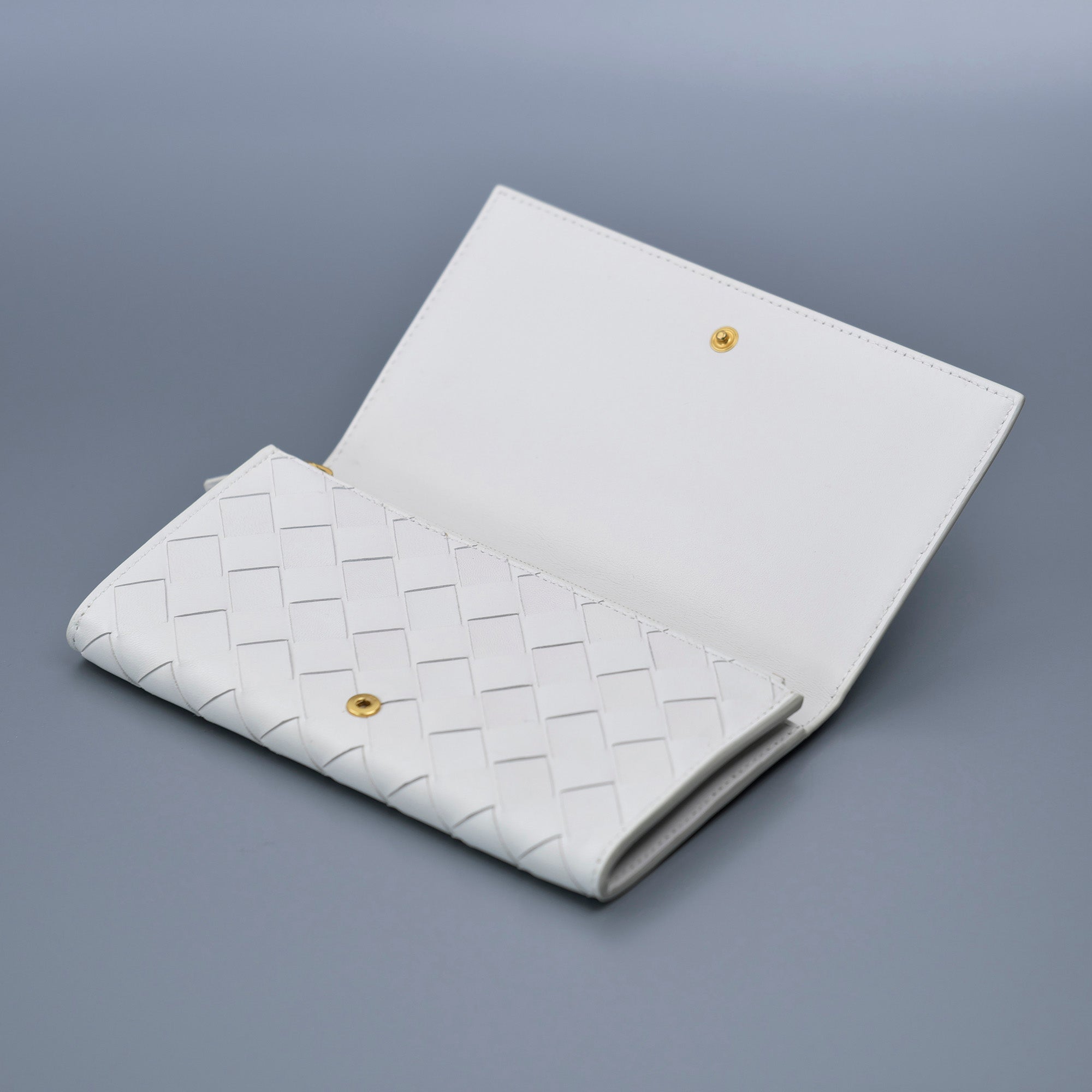 ボッテガ ヴェネタ 長財布 財布 BOTTEGA VENETA イントレチャート フラップウォレット ホワイト