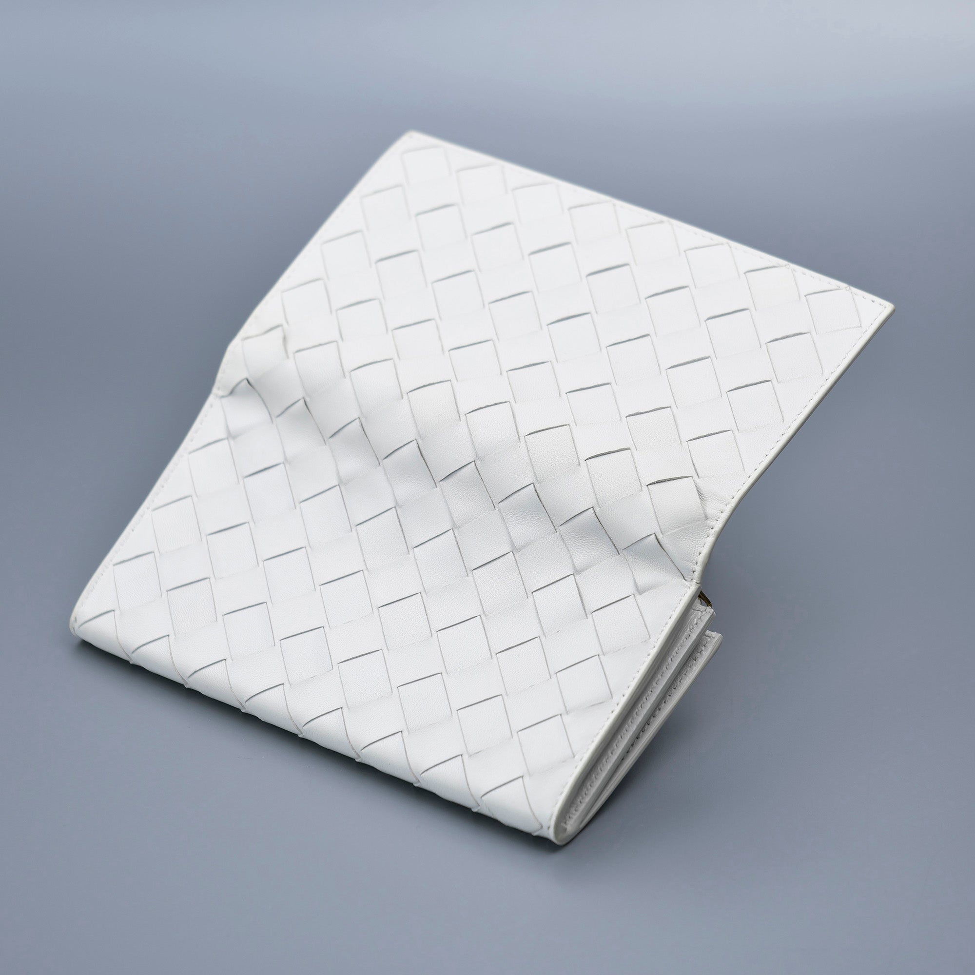 ボッテガ ヴェネタ 長財布 財布 BOTTEGA VENETA イントレチャート フラップウォレット ホワイト