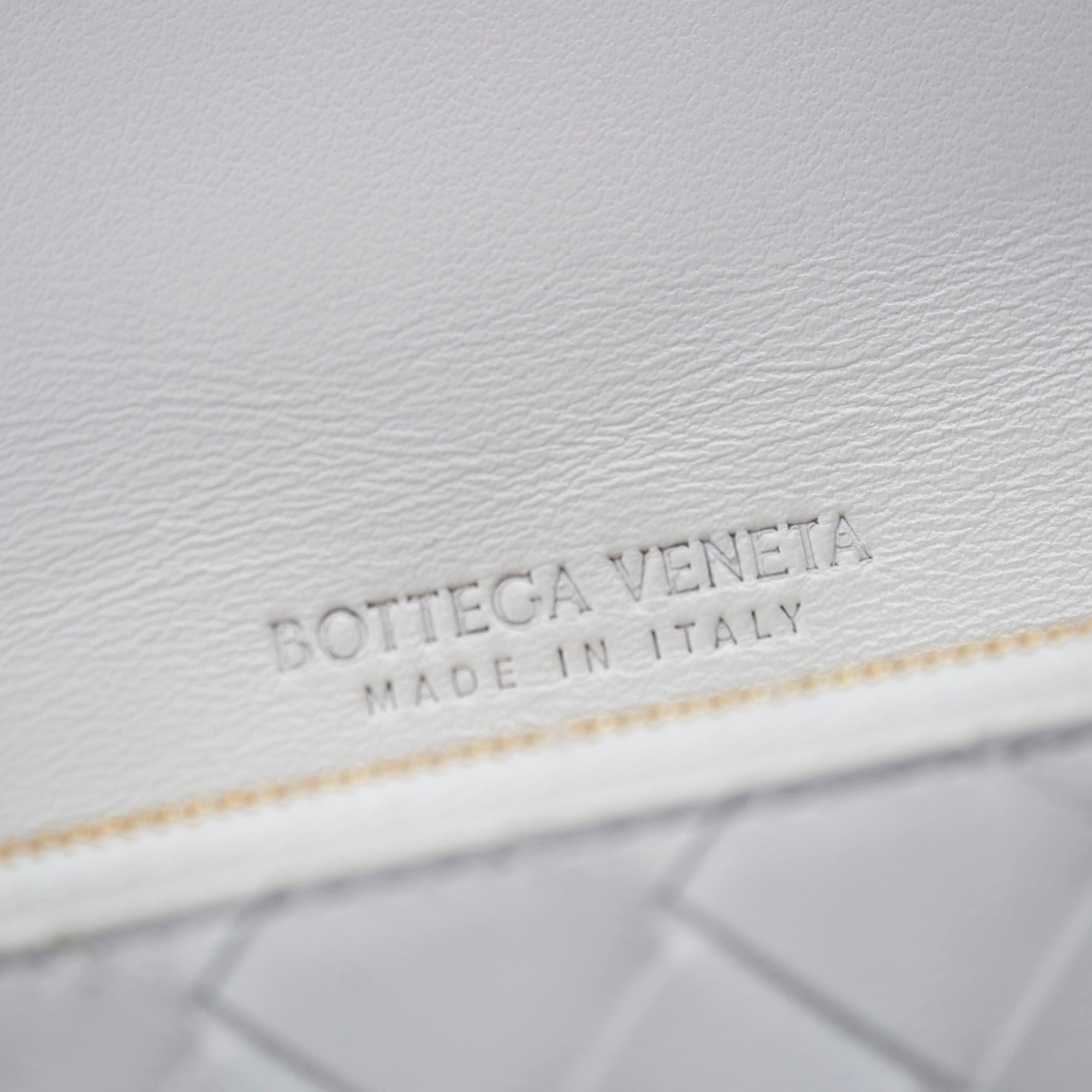 ボッテガ ヴェネタ 長財布 財布 BOTTEGA VENETA イントレチャート フラップウォレット ホワイト