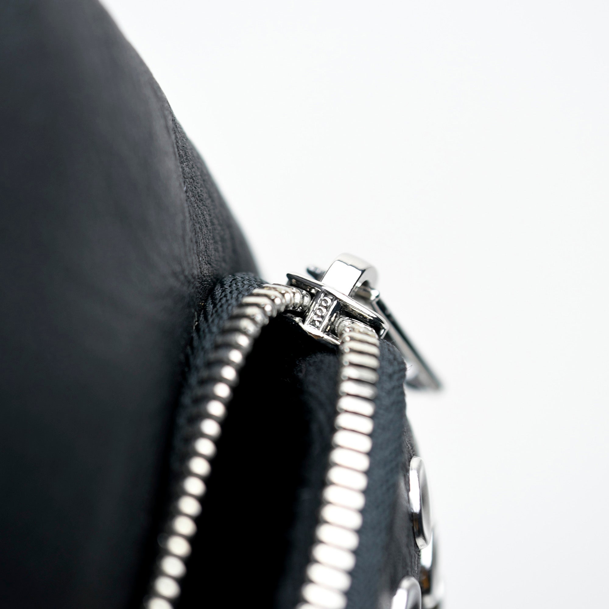 アレキサンダーマックイーン Alexander McQUEEN ミニバックパック クロスボディ レザー 美品
