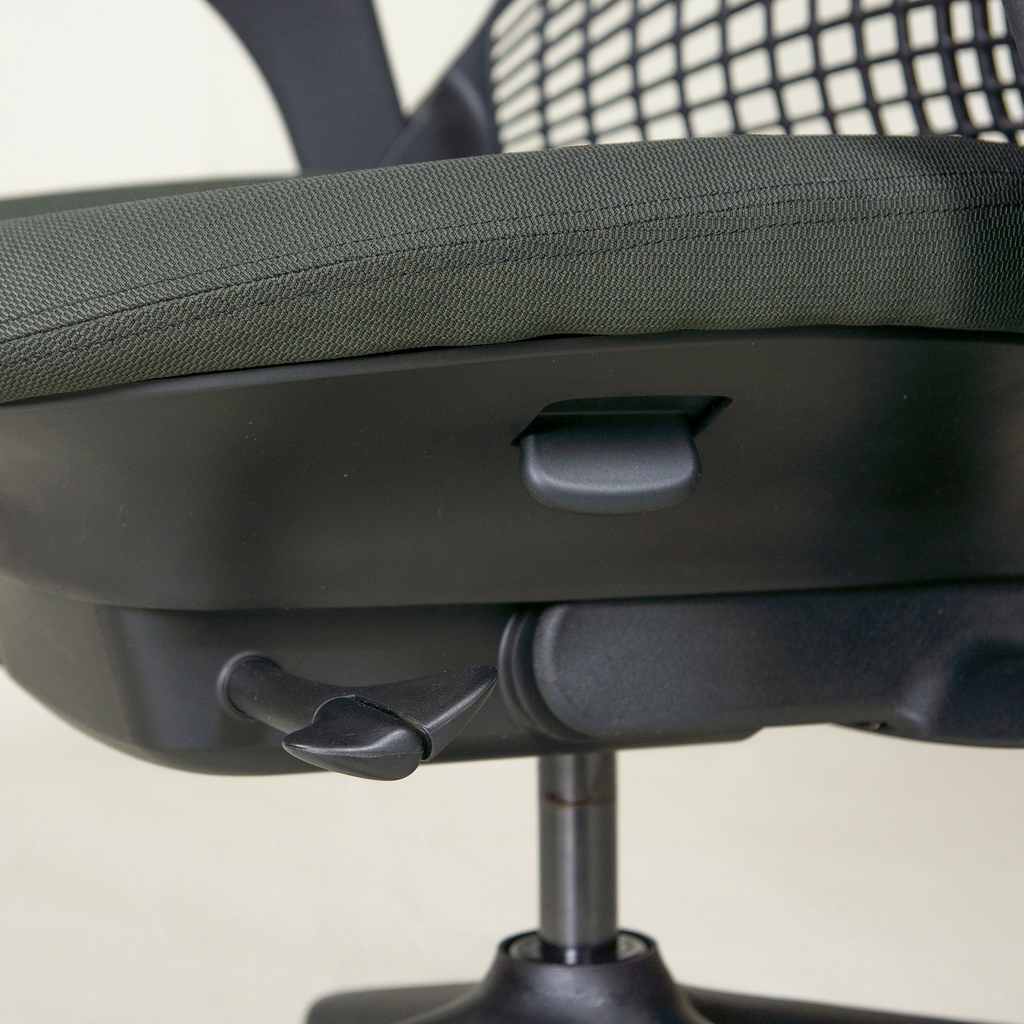 Herman Miller/ハーマンミラー セイルチェア フルアジャスタブルアーム ブラック デスクチェア OAチェア 昇降式 リクライニング
