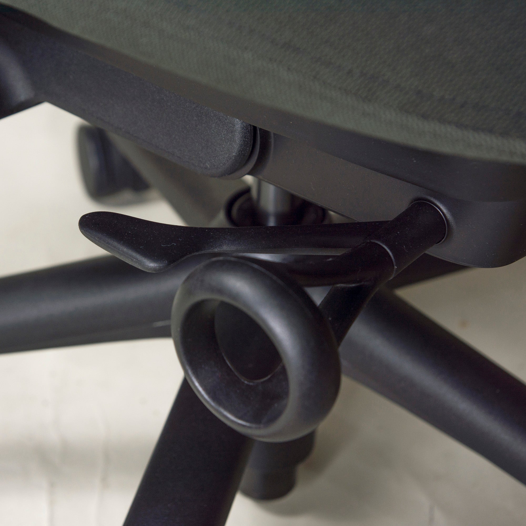 Herman Miller/ハーマンミラー セイルチェア フルアジャスタブルアーム ブラック デスクチェア OAチェア 昇降式 リクライニング