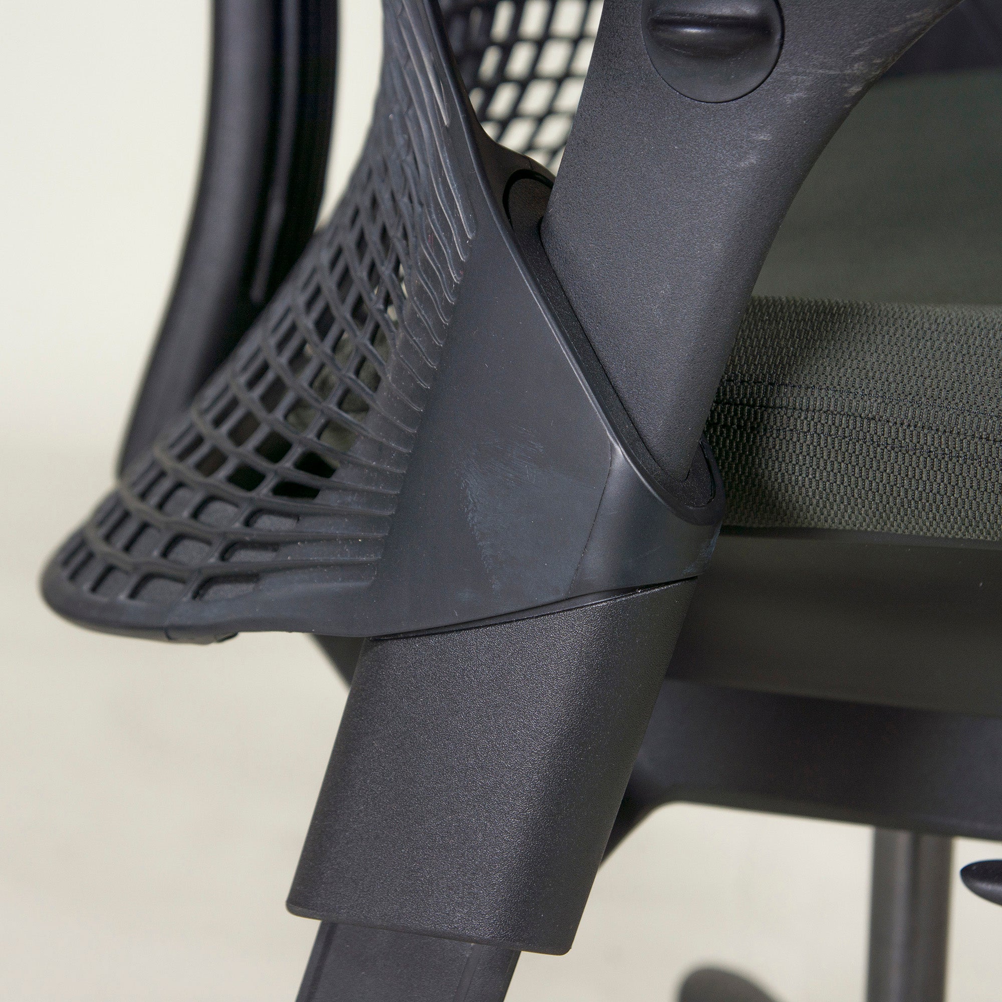 Herman Miller/ハーマンミラー セイルチェア フルアジャスタブルアーム ブラック デスクチェア OAチェア 昇降式 リクライニング