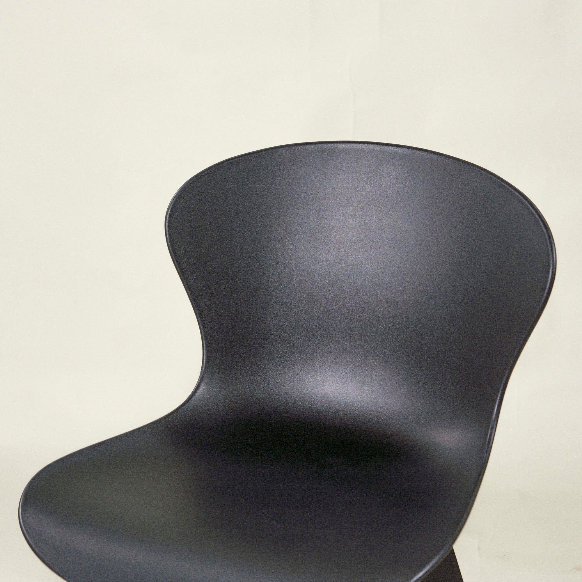 BoConcept Counter Chair BoConcept ADELAIDE/Adelaide Counter Stool Black x Espresso Oak (1) Nordic Modern