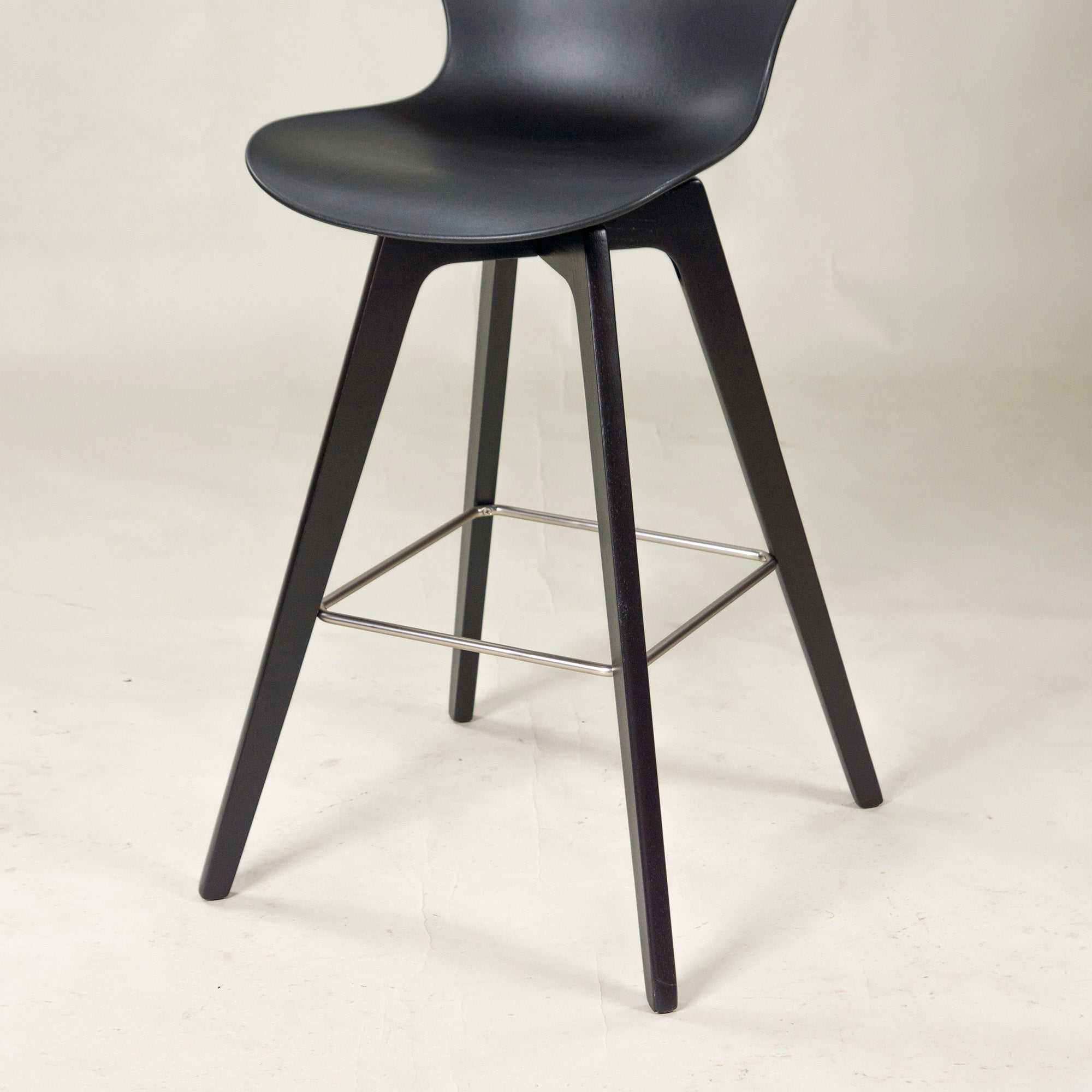 BoConcept Counter Chair BoConcept ADELAIDE/Adelaide Counter Stool Black x Espresso Oak (1) Nordic Modern
