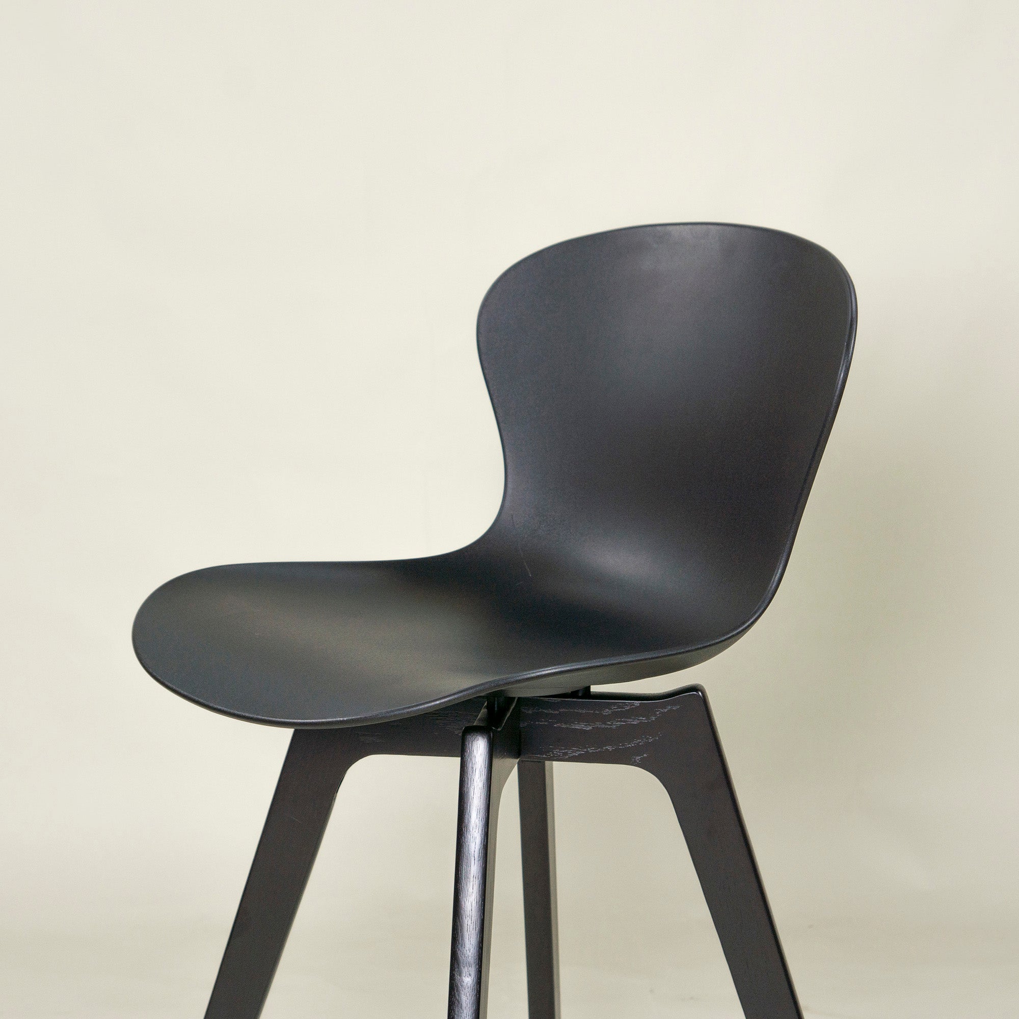 BoConcept Counter Chair BoConcept ADELAIDE Counter Stool Black x Espresso Oak (2) Nordic Modern
