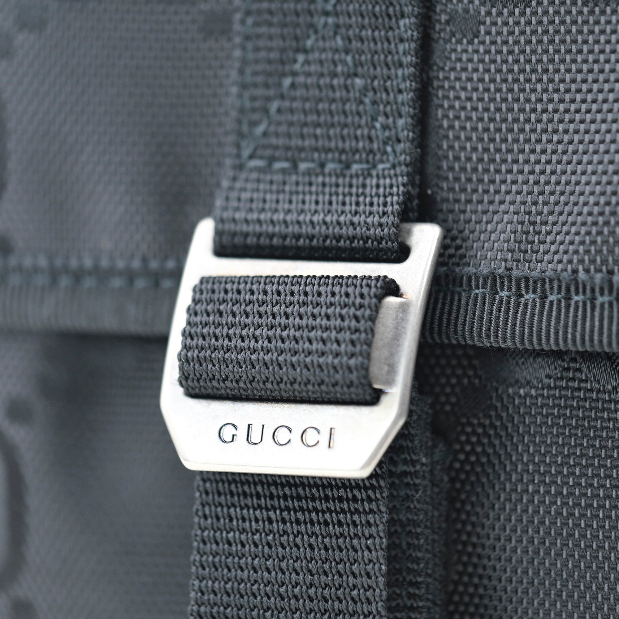 グッチ オフザグリッド GUCCI OF THE GRID ショルダーバッグ GGナイロンキャンバス ブラック ユニセックス 美品