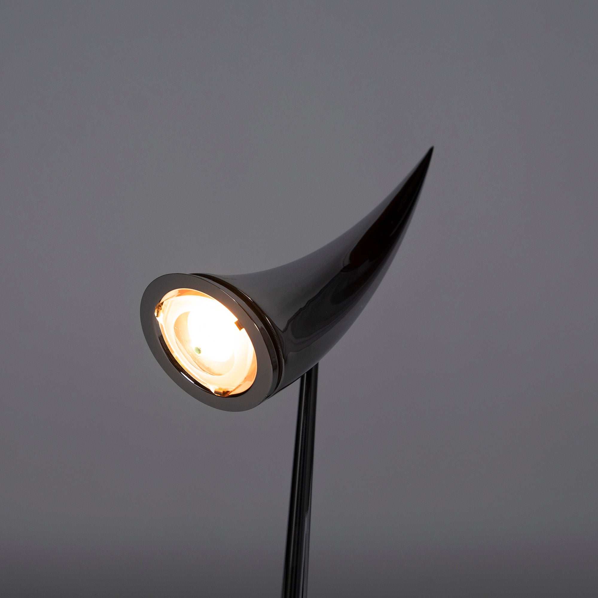 FLOS Table Lamp FLOS ARA Desk Lamp (2) Philippe Starck Space Age Modern Made in Italy Discontinued Indirect Lighting