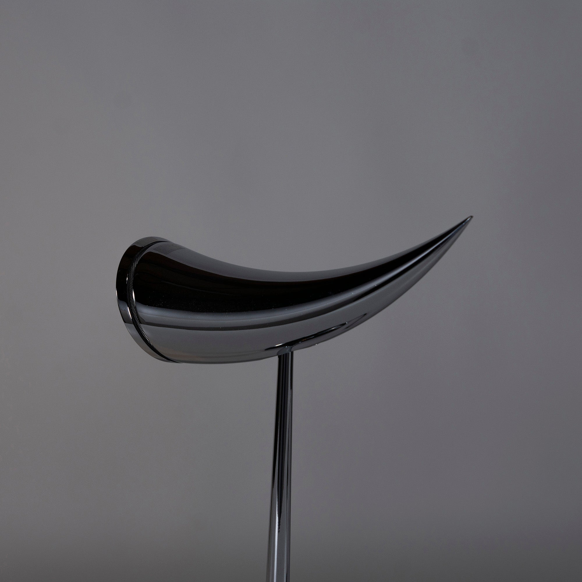 FLOS Table Lamp FLOS ARA Desk Lamp (2) Philippe Starck Space Age Modern Made in Italy Discontinued Indirect Lighting