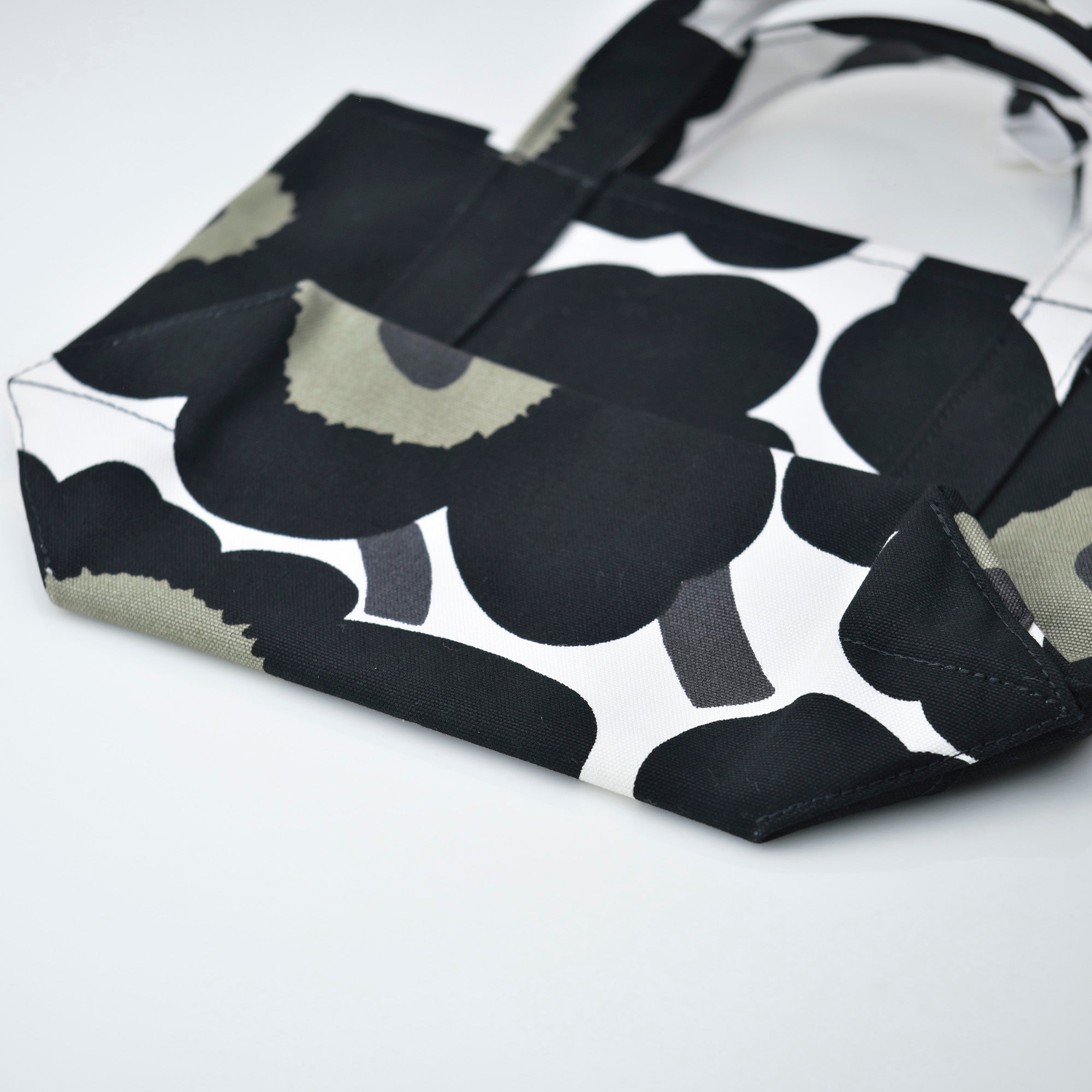 Marimekko Seidi Pieni Unikko Tote Bag Black Good Condition