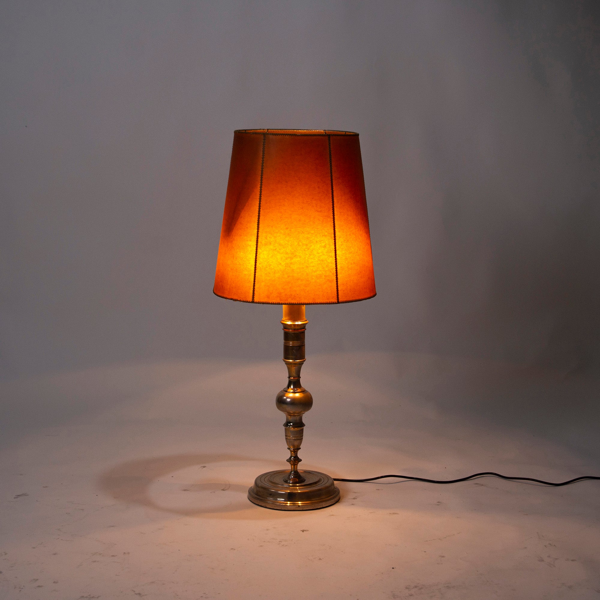 VARO,SAVALENTI table lamp vintage European classic antique IDC Otsuka