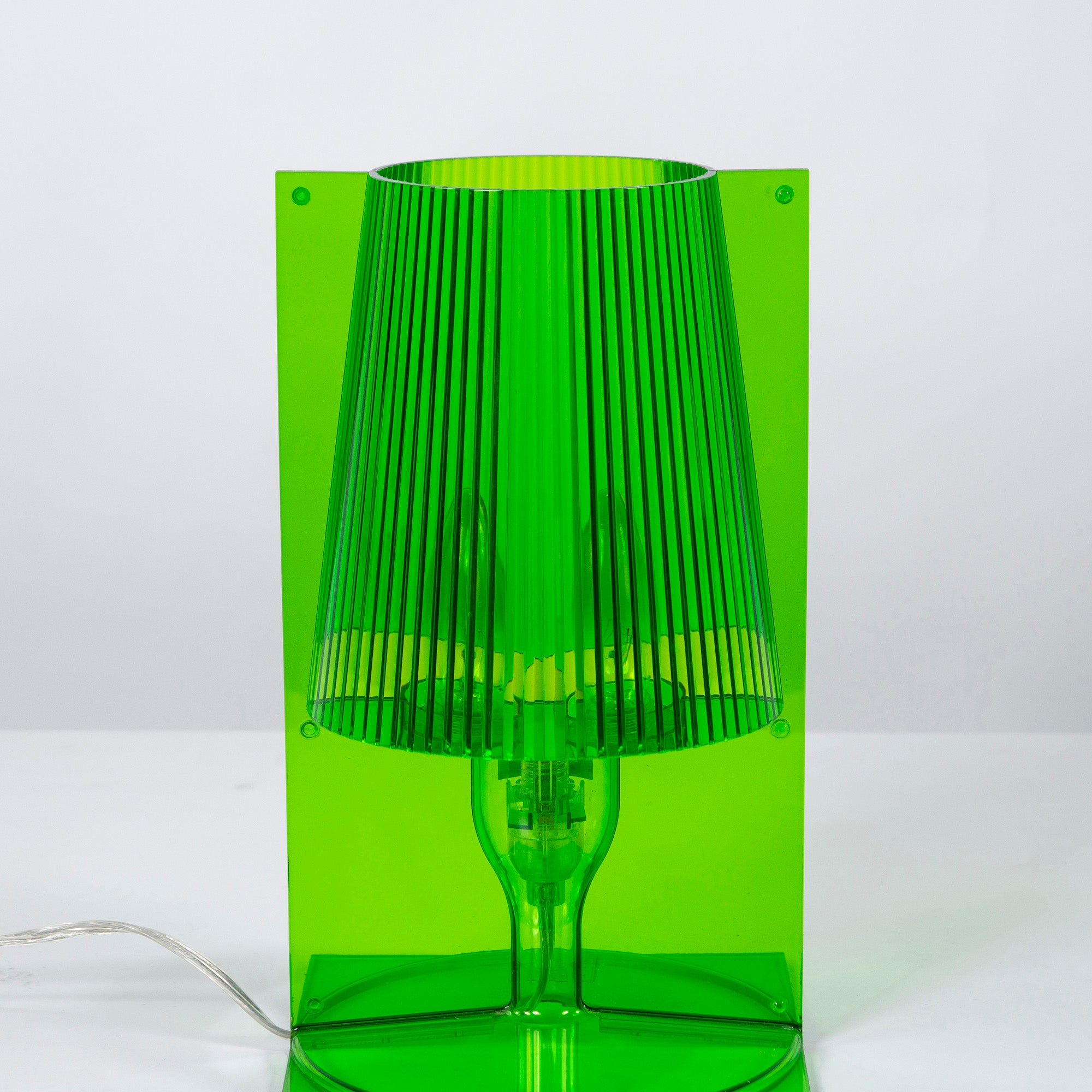 カルテル テーブルランプ Kartell TAKE テイク グリーン テーブルスタンド イタリア製 モダン デスクランプ 間接照明 照明