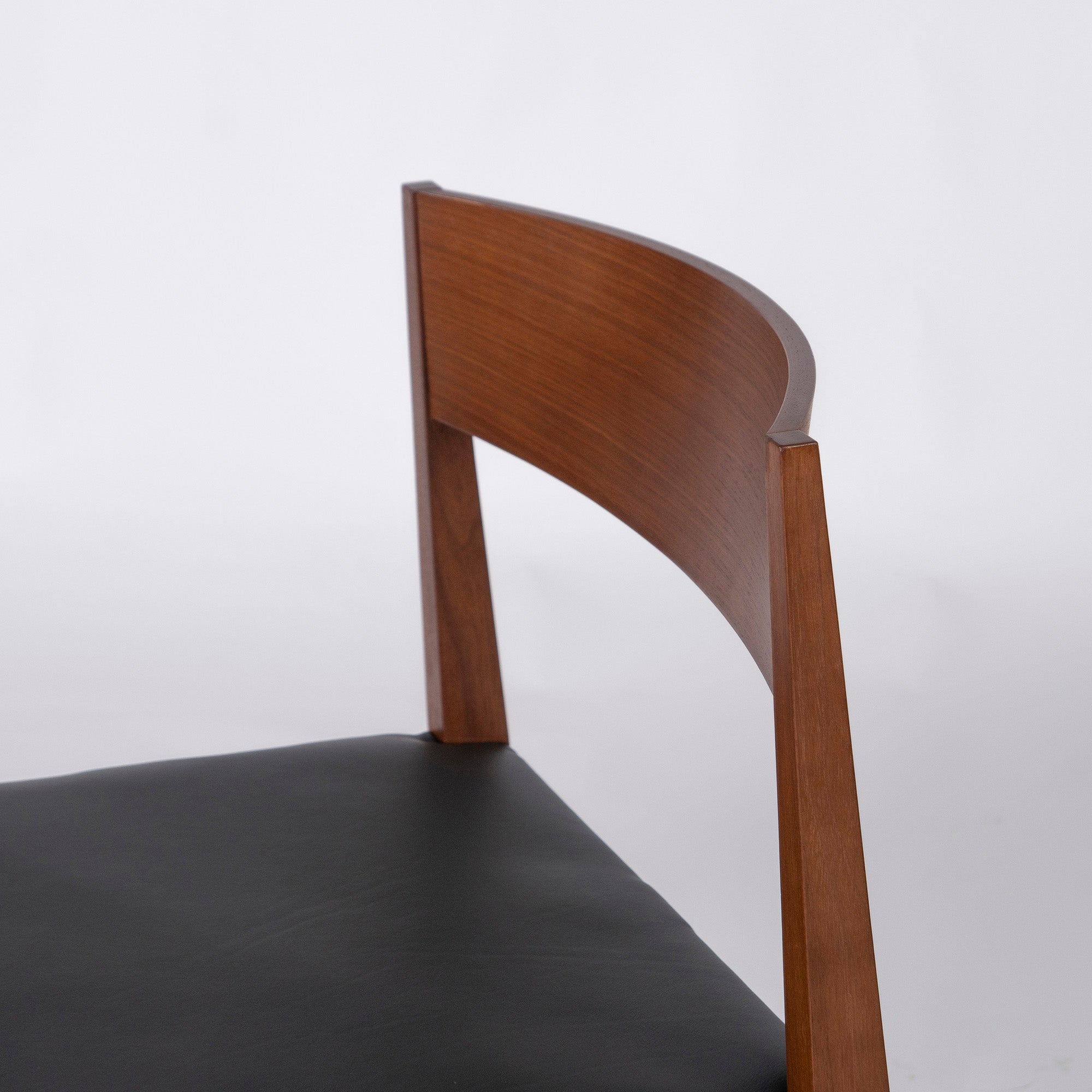 Arflex Dining Chair arflex SHIN Shin Chair (1) Walnut Italian Modern Discontinued Reupholstered