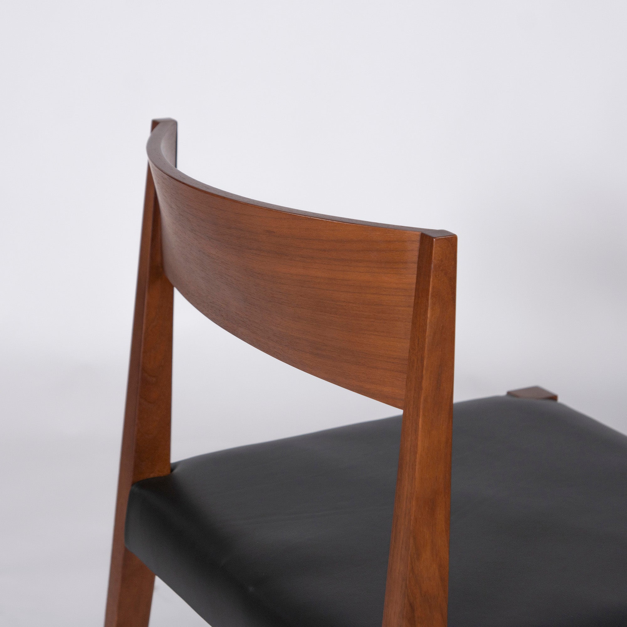 Arflex Dining Chair arflex SHIN Shin Chair (1) Walnut Italian Modern Discontinued Reupholstered