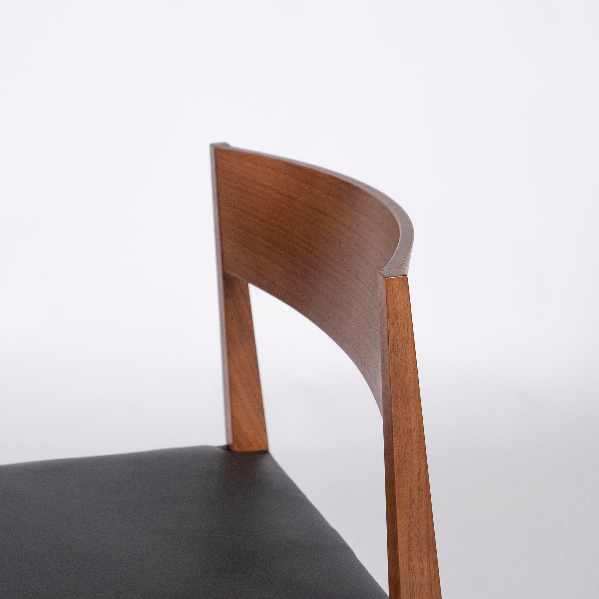 Arflex Dining Chair arflex SHIN Shin Chair (4) Walnut Italian Modern Discontinued Reupholstered