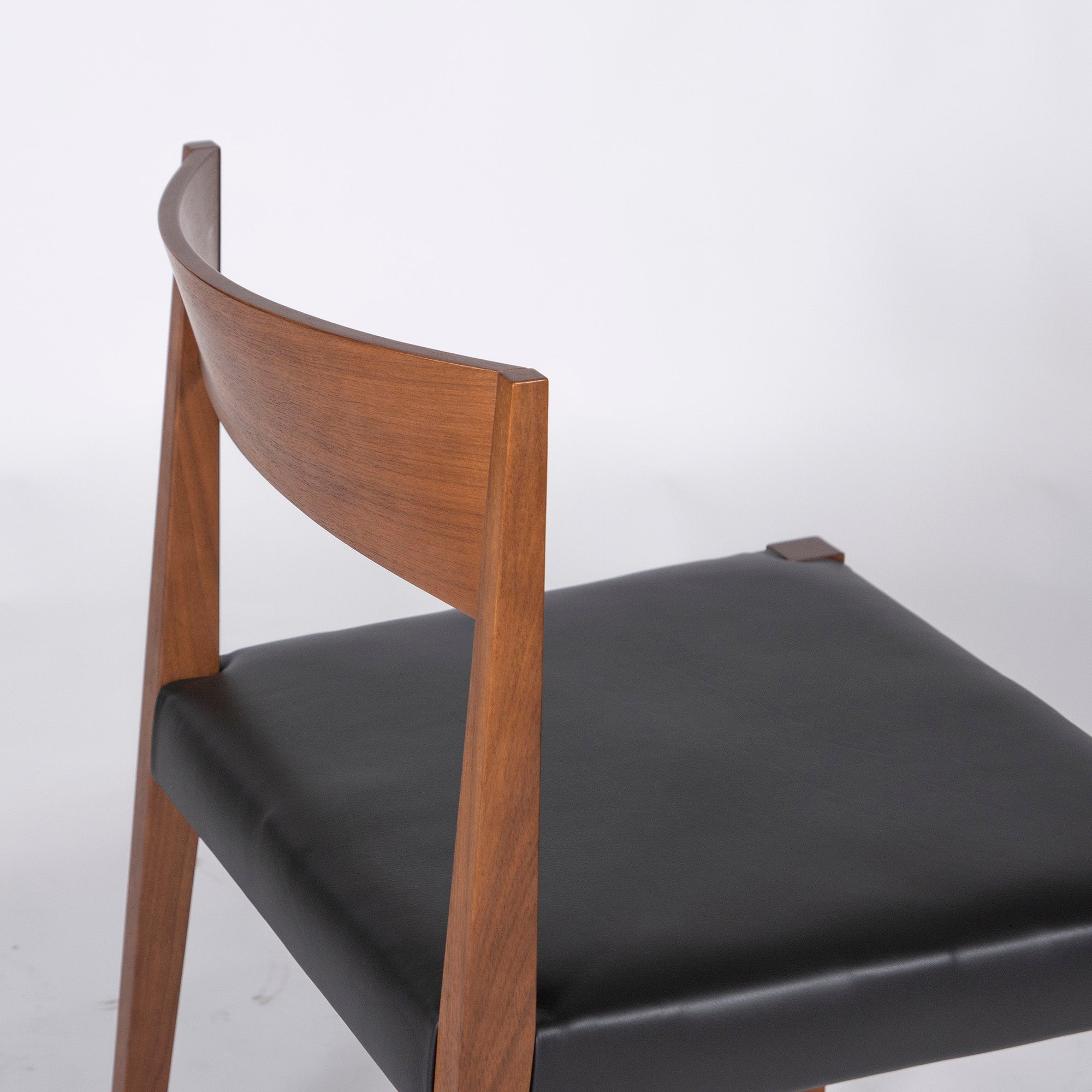 Arflex Dining Chair arflex SHIN Shin Chair (4) Walnut Italian Modern Discontinued Reupholstered