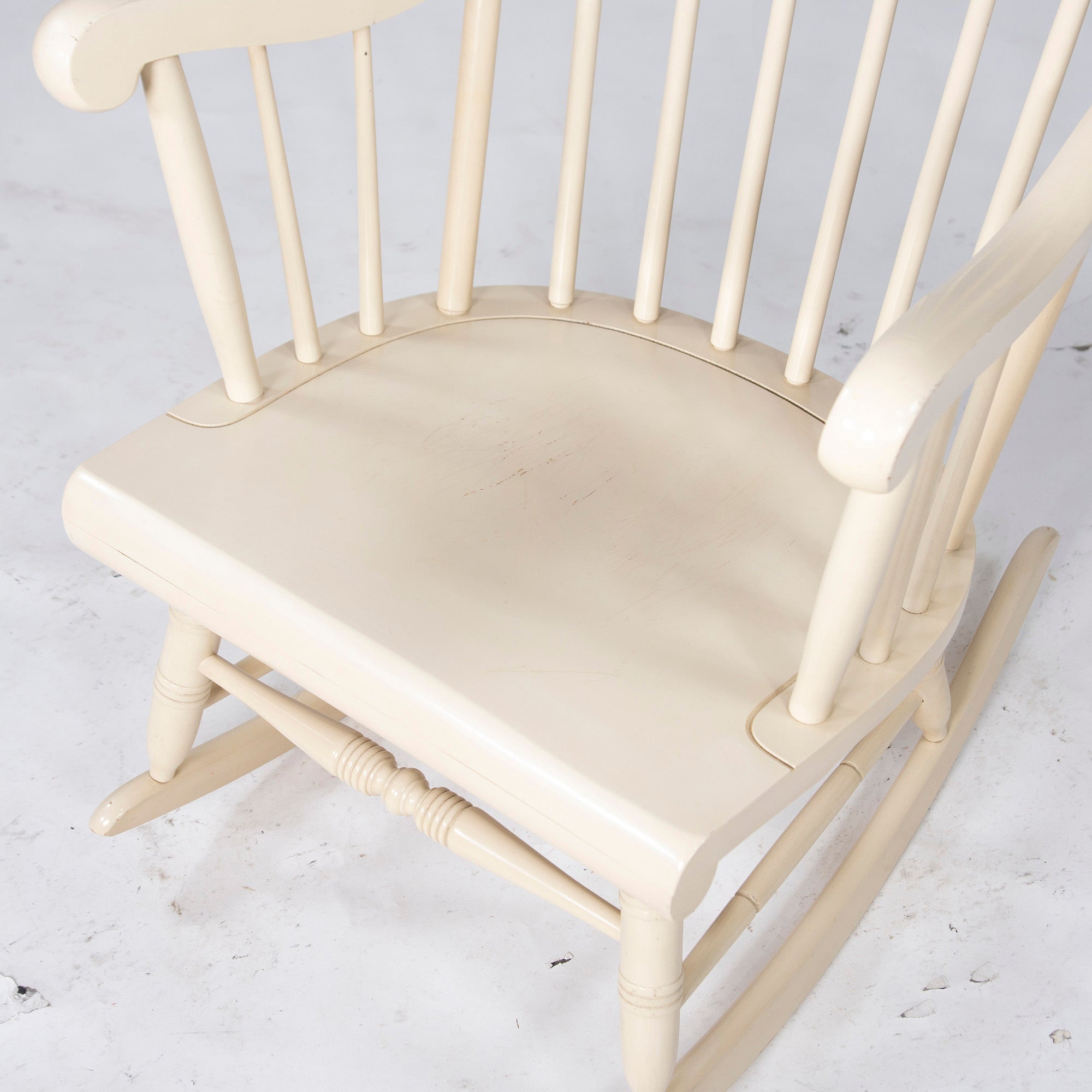 Hida Sangyo Rocking Chair HIDA Old Logo White Rare Color Showa Retro Antique Vintage Solid Wood Windsor