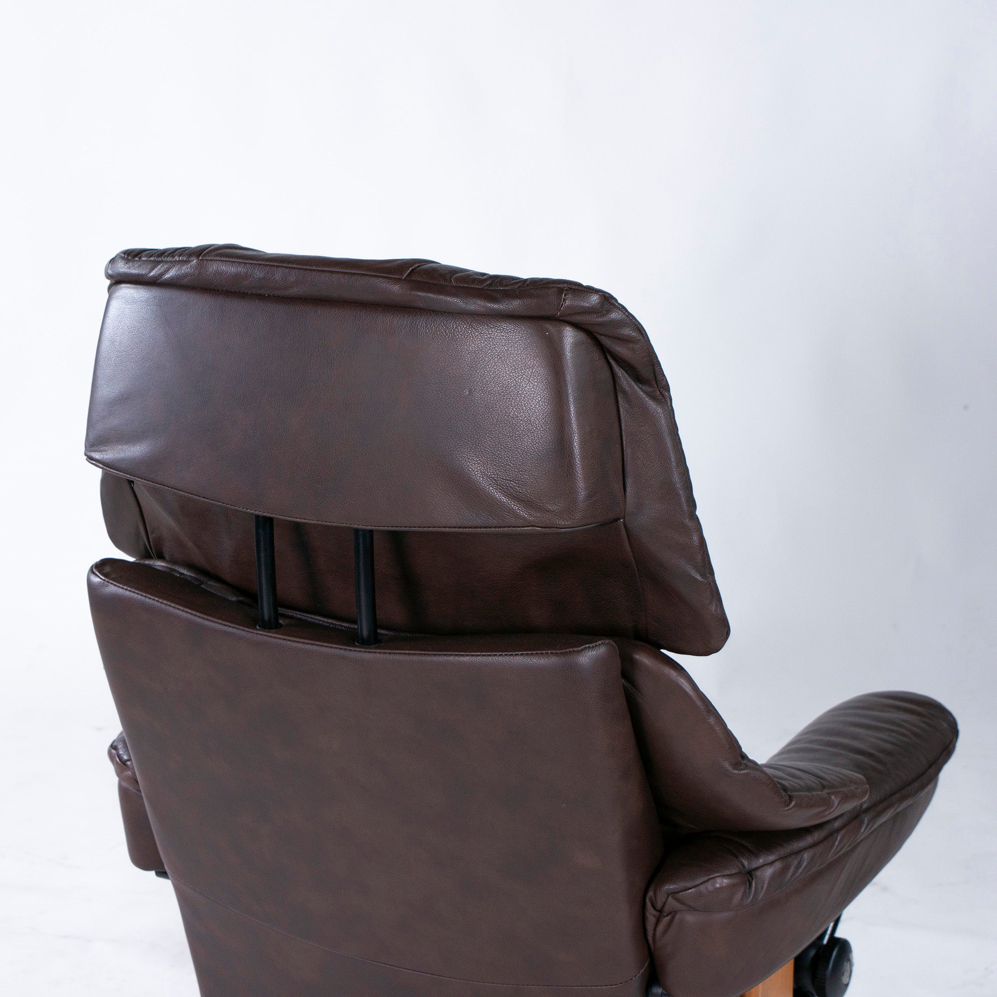 Ekornes Recliner Chair & Ottoman Ekornes Stressless Stressless Chair Reno S Size Brown High Back Genuine Leather
