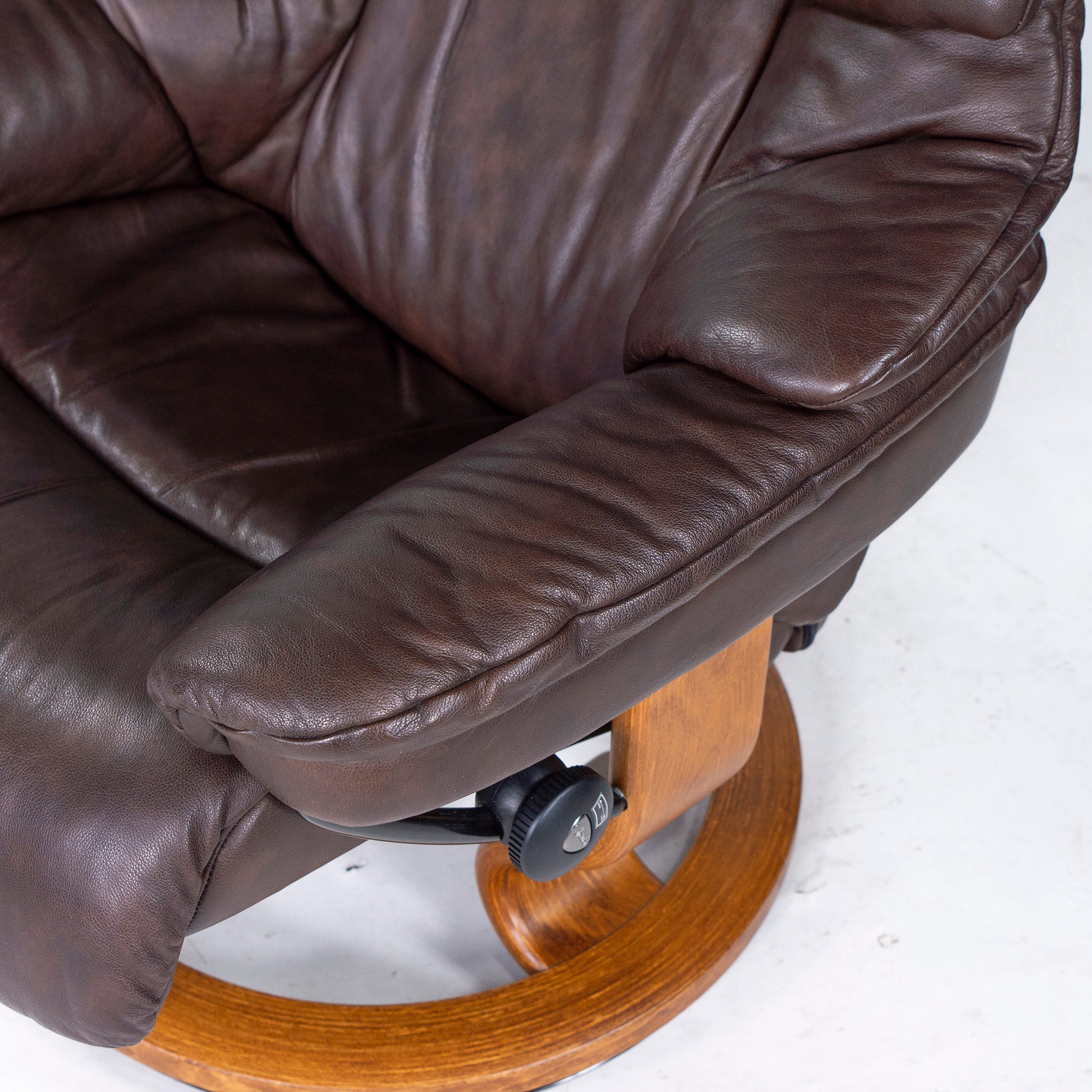Ekornes Recliner Chair & Ottoman Ekornes Stressless Stressless Chair Reno S Size Brown High Back Genuine Leather