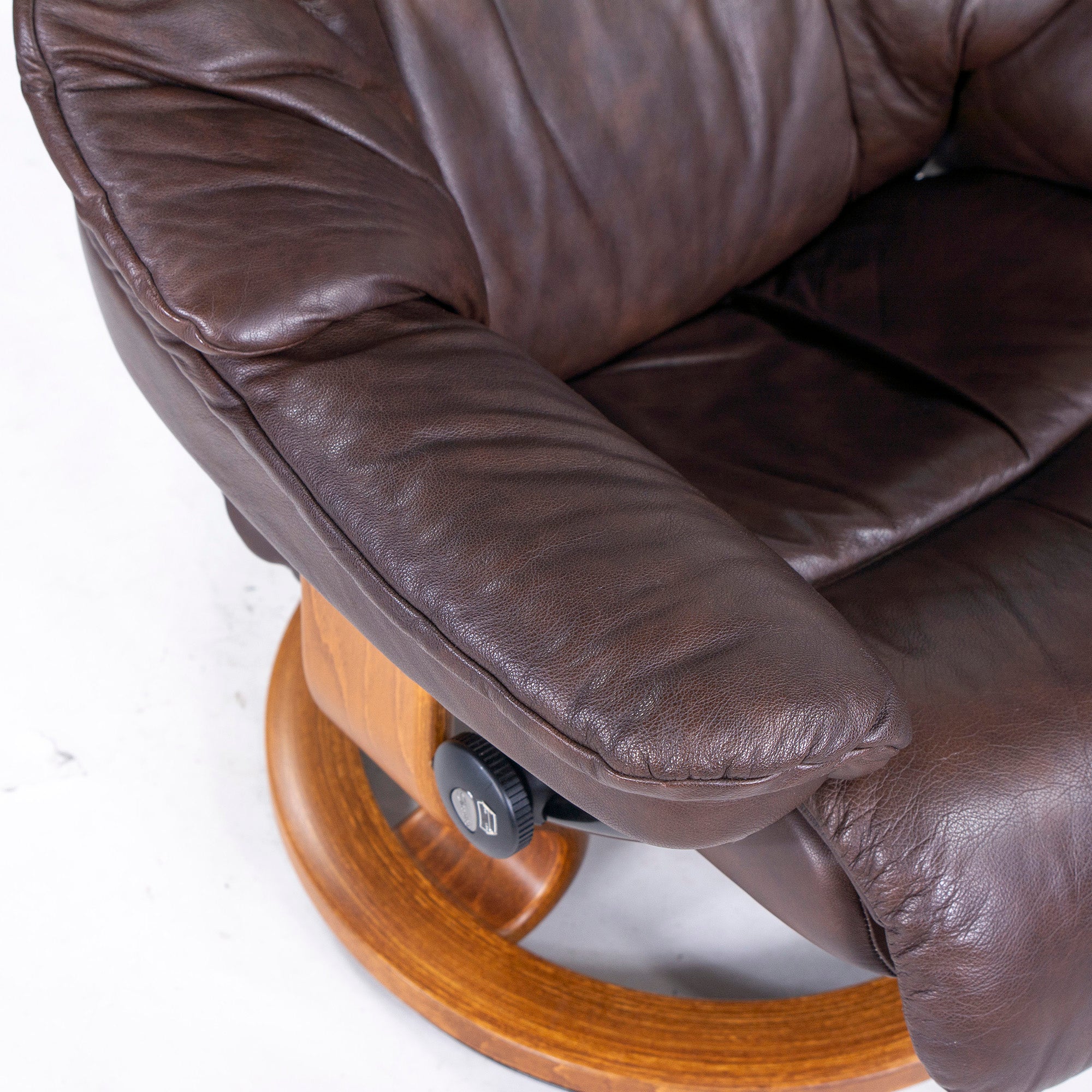 Ekornes Recliner Chair & Ottoman Ekornes Stressless Stressless Chair Reno S Size Brown High Back Genuine Leather