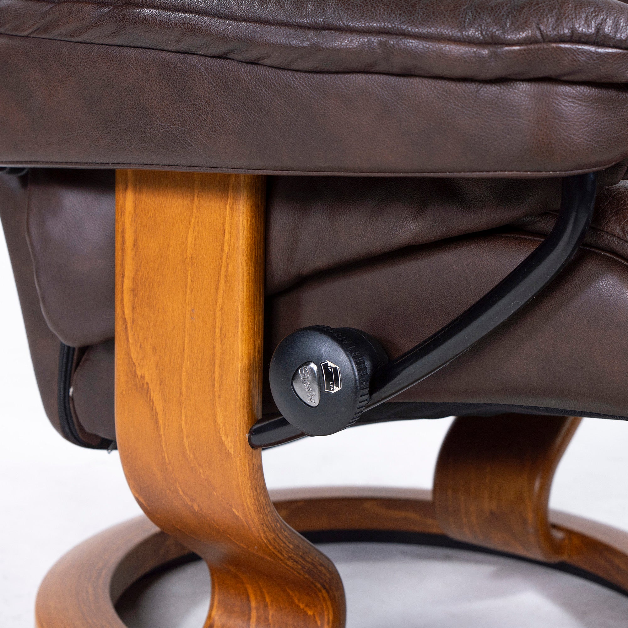 Ekornes Recliner Chair & Ottoman Ekornes Stressless Stressless Chair Reno S Size Brown High Back Genuine Leather