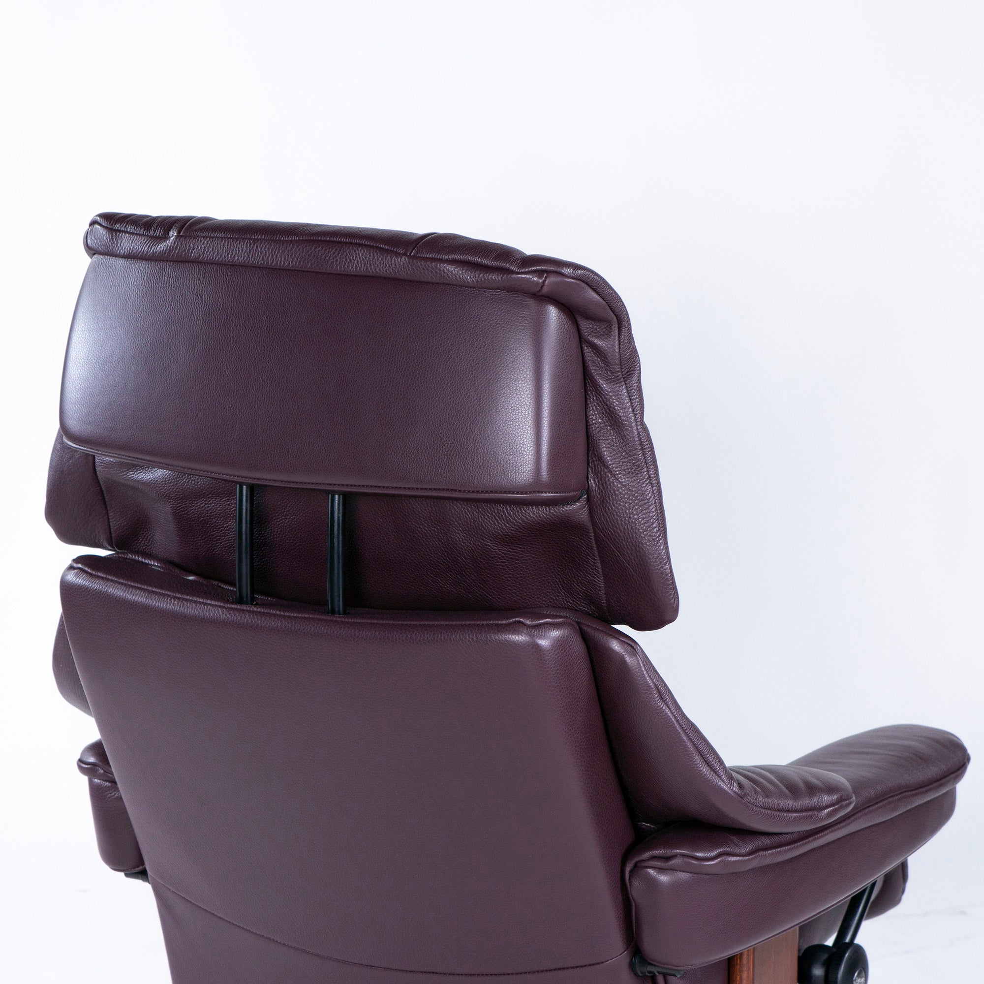 Ekornes Recliner Chair & Ottoman Ekornes Stressless Stressless Chair Reno Medium Bordeaux High Back Genuine Leather