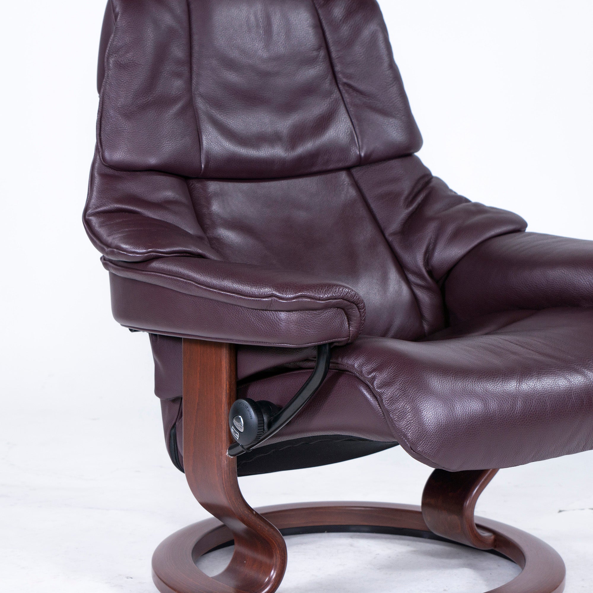 Ekornes Recliner Chair & Ottoman Ekornes Stressless Stressless Chair Reno Medium Bordeaux High Back Genuine Leather