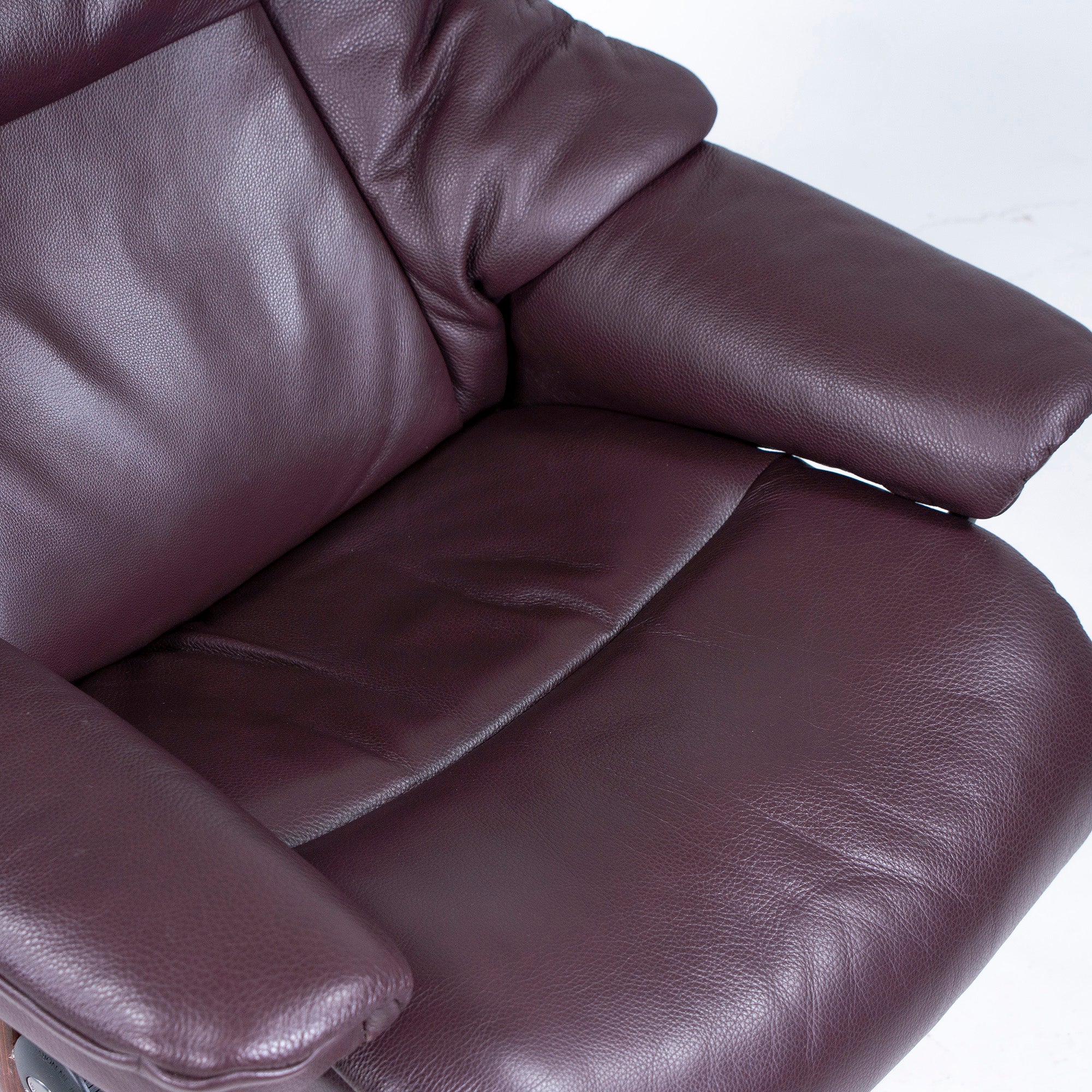 Ekornes Recliner Chair & Ottoman Ekornes Stressless Stressless Chair Reno Medium Bordeaux High Back Genuine Leather