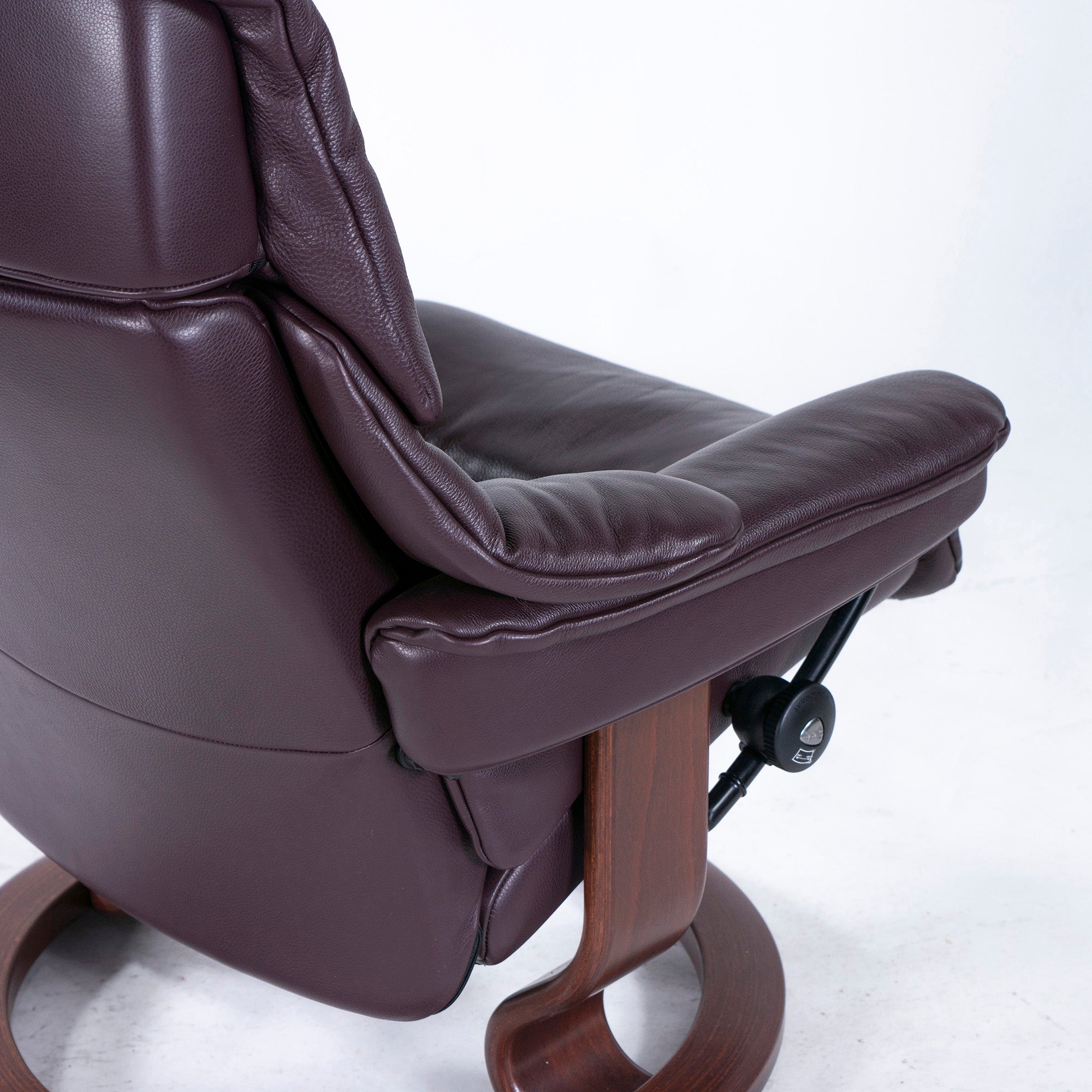 Ekornes Recliner Chair & Ottoman Ekornes Stressless Stressless Chair Reno Medium Bordeaux High Back Genuine Leather