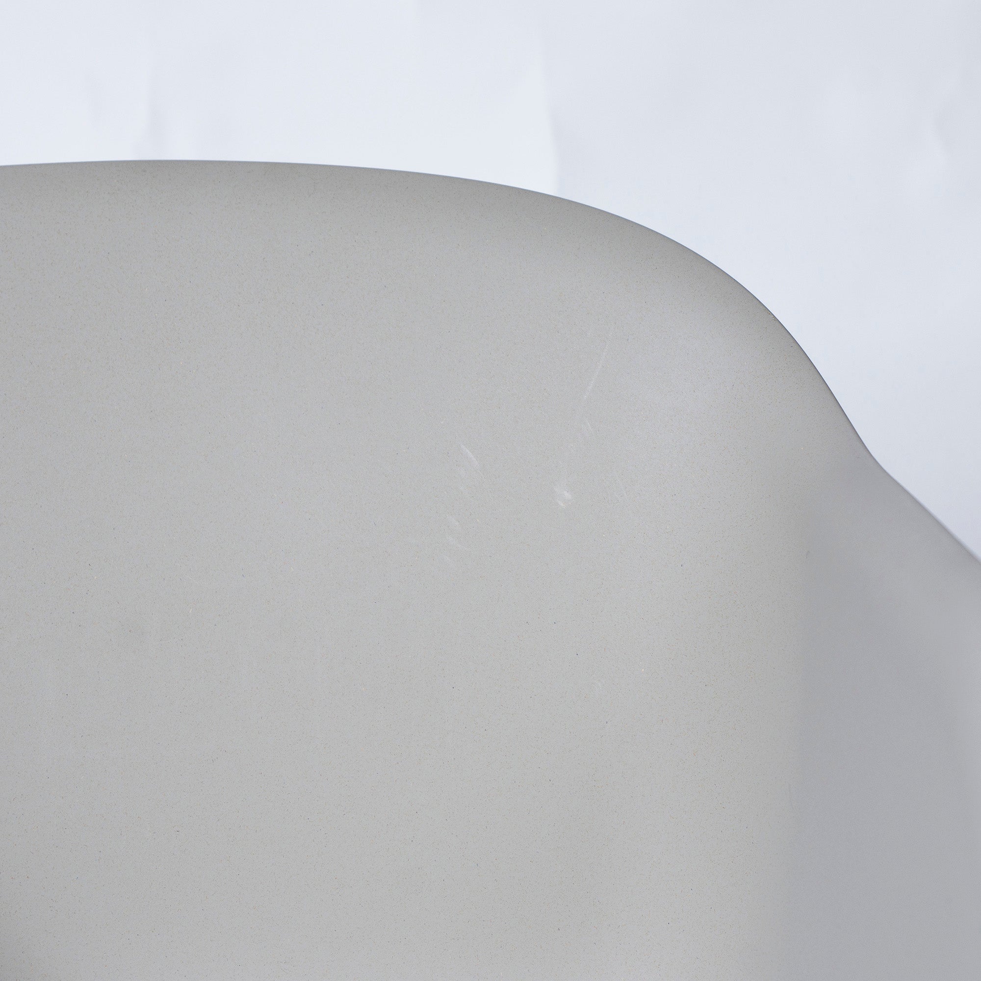 【中古】ダイニングチェア ムート Muuto ファイバーアームチェア チューブベース グレー シェルチェア 北欧モダン エレガント デザイナーズ デンマーク【中古家具】【中古ダイニングチェア】【USED家具】【リユース】【デザイナーズ家具】