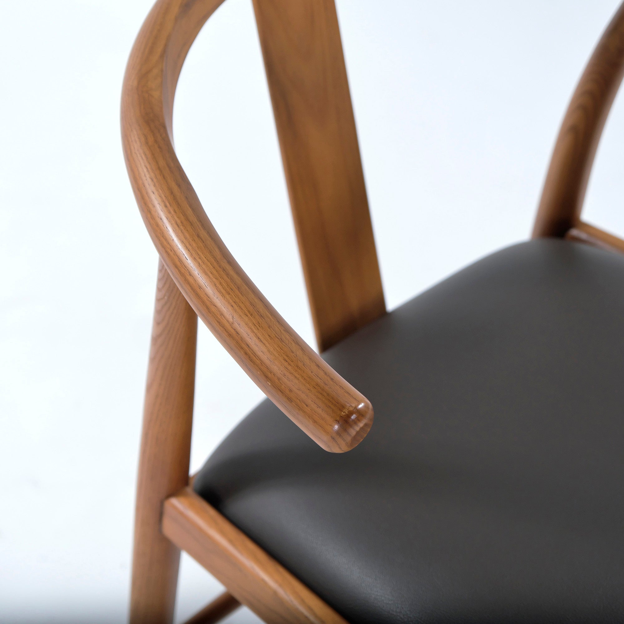 【中古】ダイニングチェア 東谷 A2-212 レントチェア アッシュ材(1) 曲木 無垢材 アームチェア ハーフアーム ナチュラルモダン 和モダン 北欧デザイン【中古家具】【中古ダイニングチェア】【USED家具】【リユース】