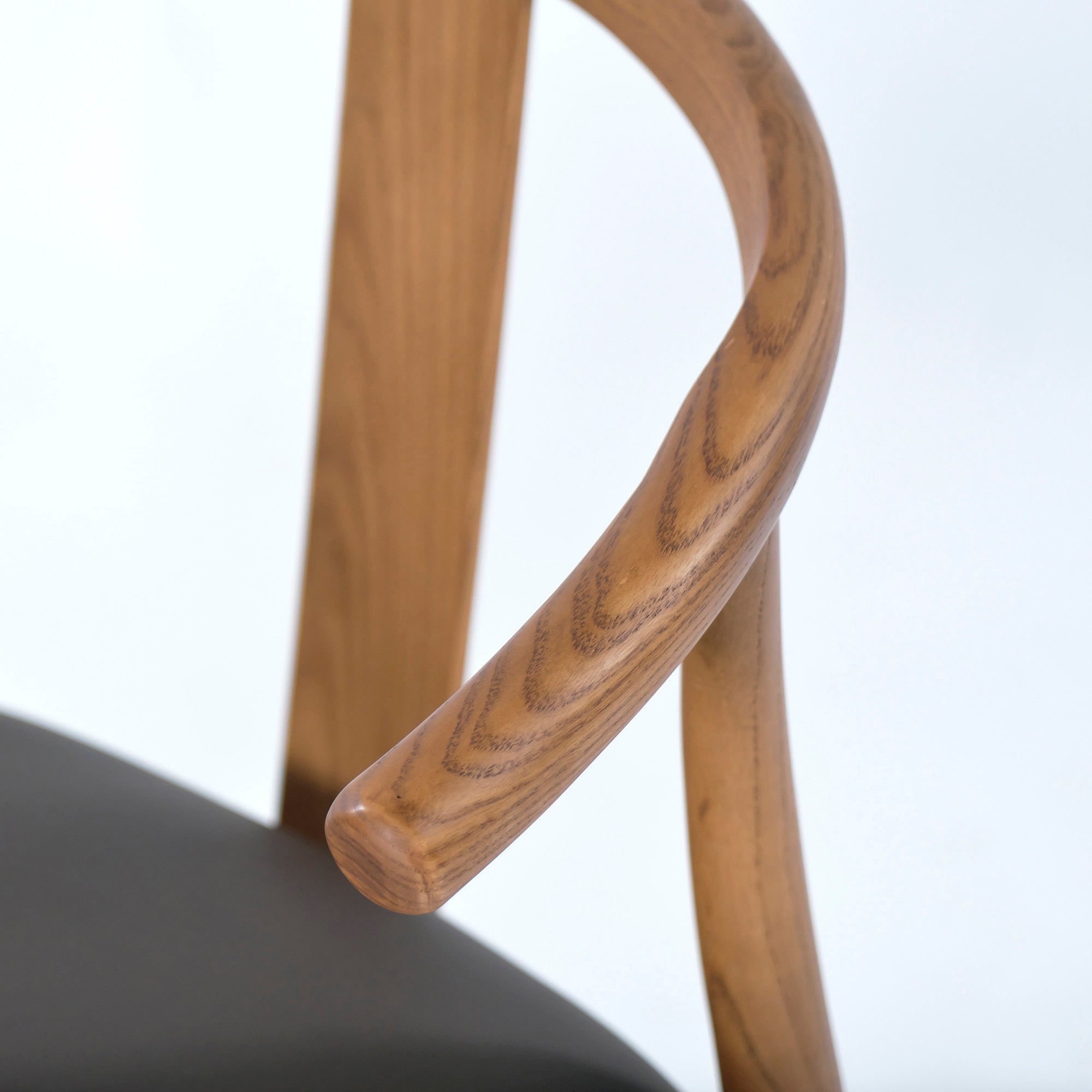 東谷 ダイニング【中古】ダイニングチェア 東谷 A2-212 レントチェア アッシュ材(2) 曲木 無垢材 アームチェア ハーフアーム ナチュラルモダン 和モダン 北欧デザイン【中古家具】【U【中古ダイニングチェア】【USED家具】【リユース】チェア A2-212 レントチェア アッシュ材(2) 曲木 無垢材 アームチェア ハーフアーム ナチュラル 北欧