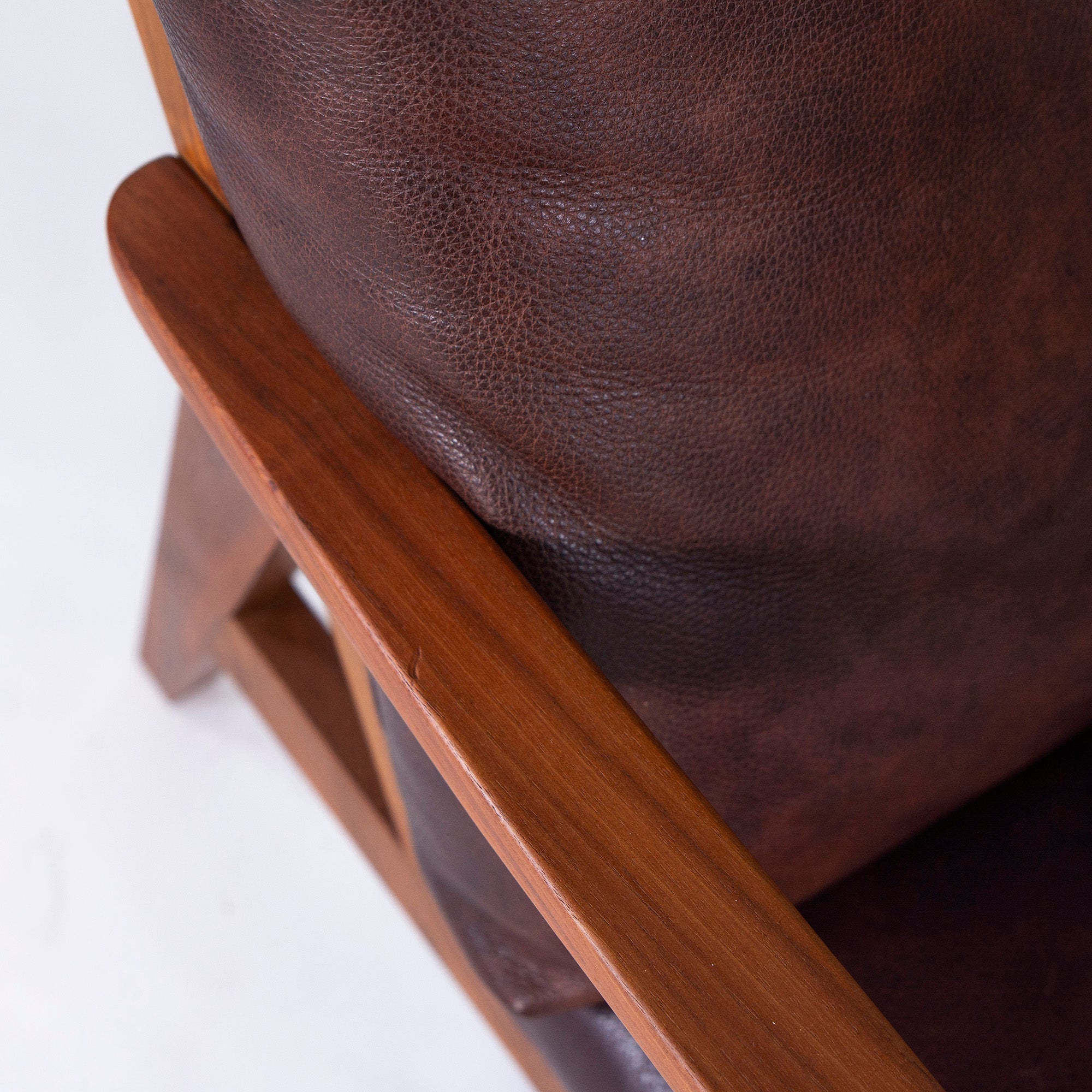 Lounge chair Ritzwell BLAVA Brava easy chair high back solid walnut leather genuine leather modern
