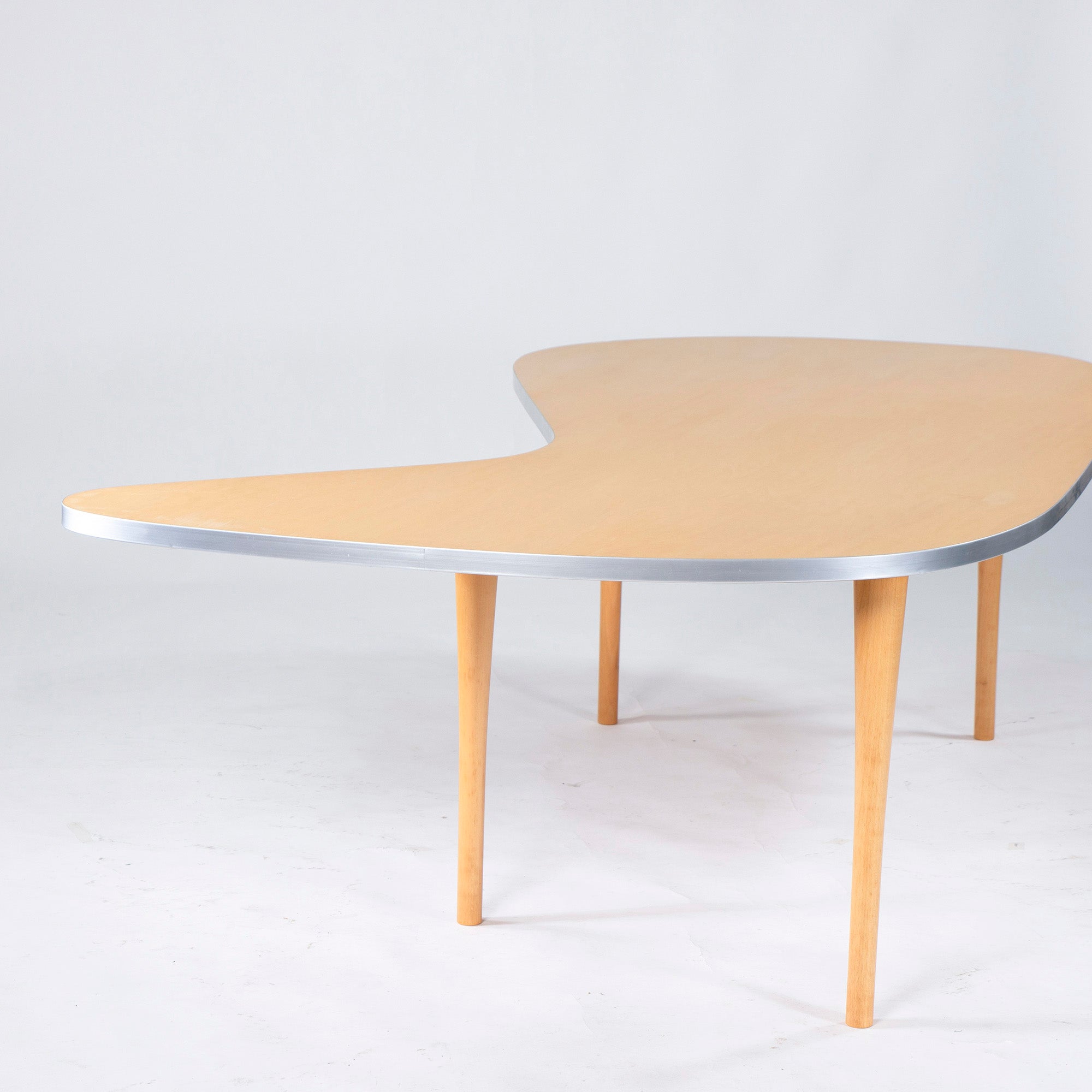 Dining table IDEE CURVED PLYWOOD TABLE Curved plywood table Custom-made Rare Whale table Beech wood