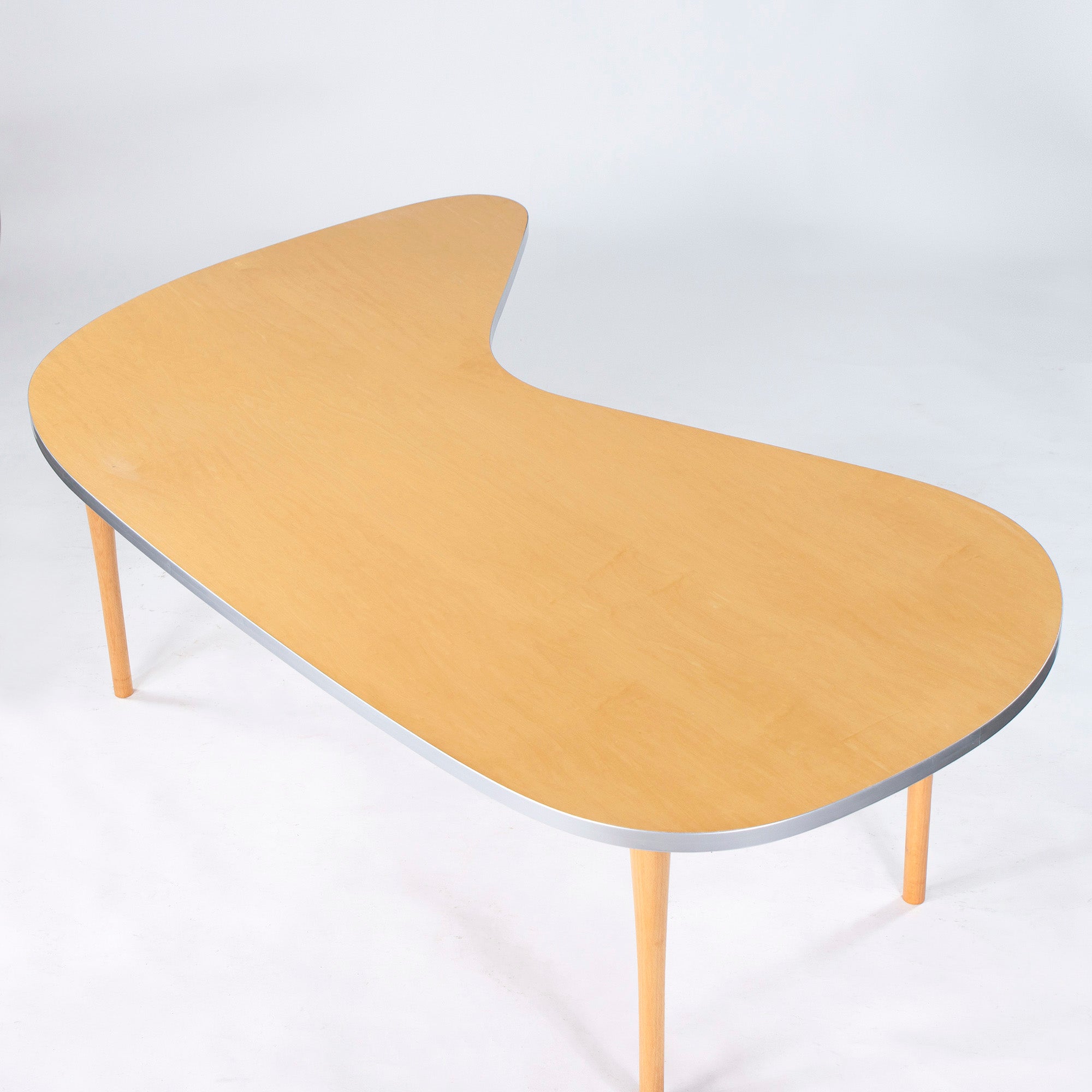 Dining table IDEE CURVED PLYWOOD TABLE Curved plywood table Custom-made Rare Whale table Beech wood