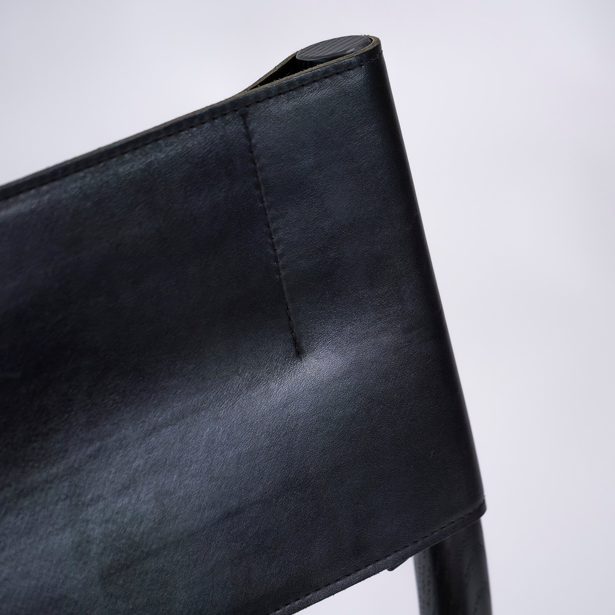 MASTERWAL YU UC4 Dining Chair, Red Oak, Black Paint (1), Genuine Leather, Modern, Scandinavian