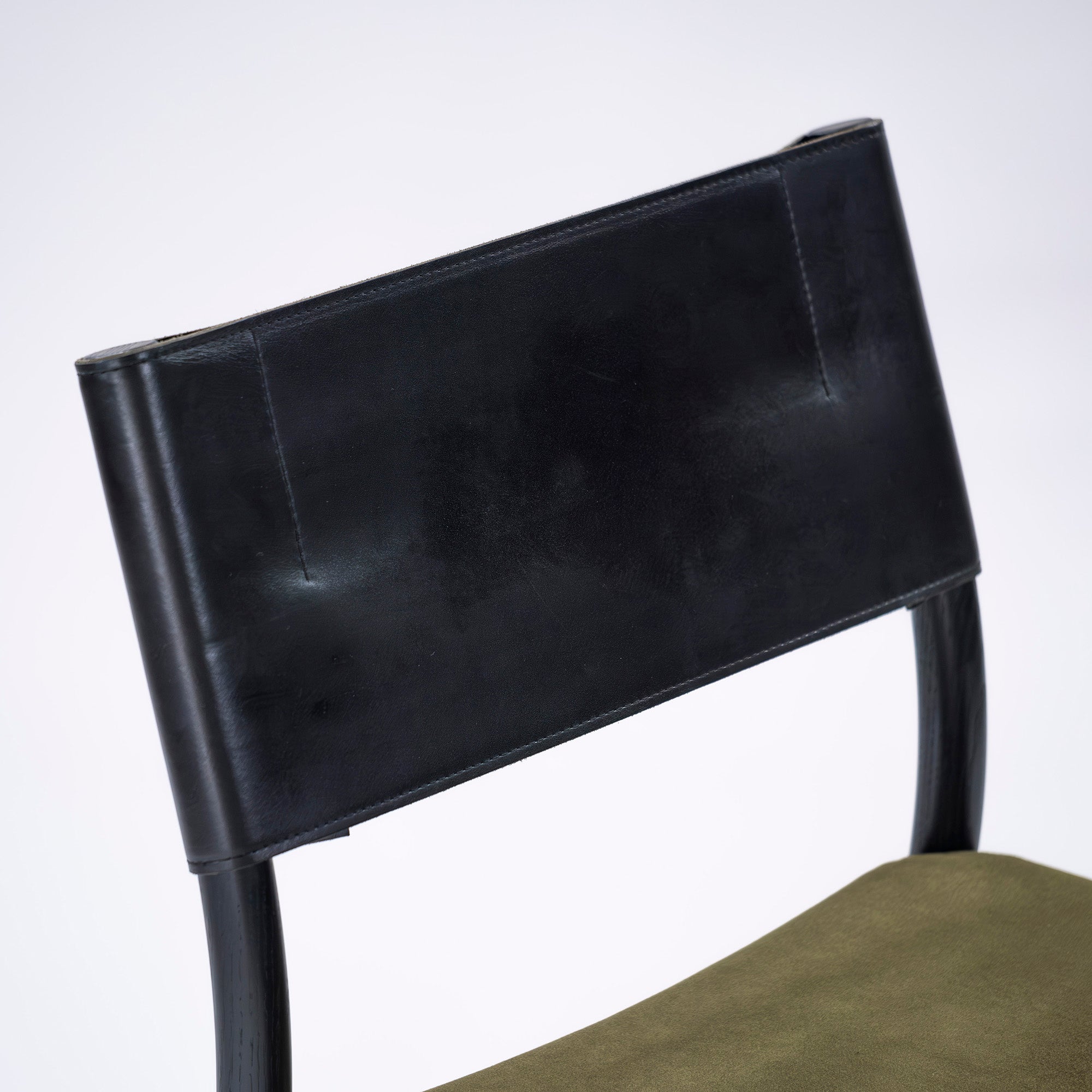 MASTERWAL YU UC4 Dining Chair, Red Oak, Black Paint (1), Genuine Leather, Modern, Scandinavian