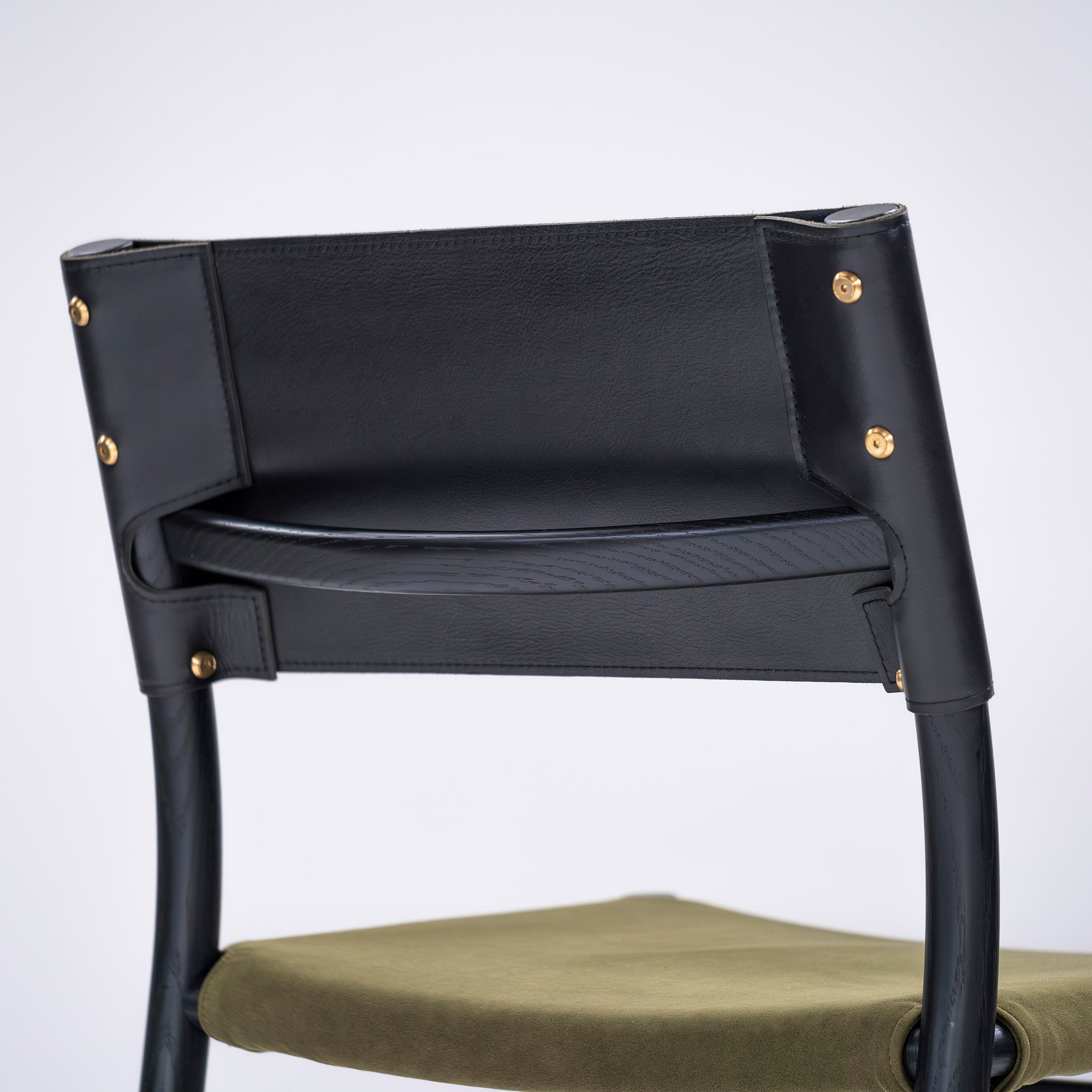 MASTERWAL YU UC4 Dining Chair, Red Oak, Black Paint (1), Genuine Leather, Modern, Scandinavian