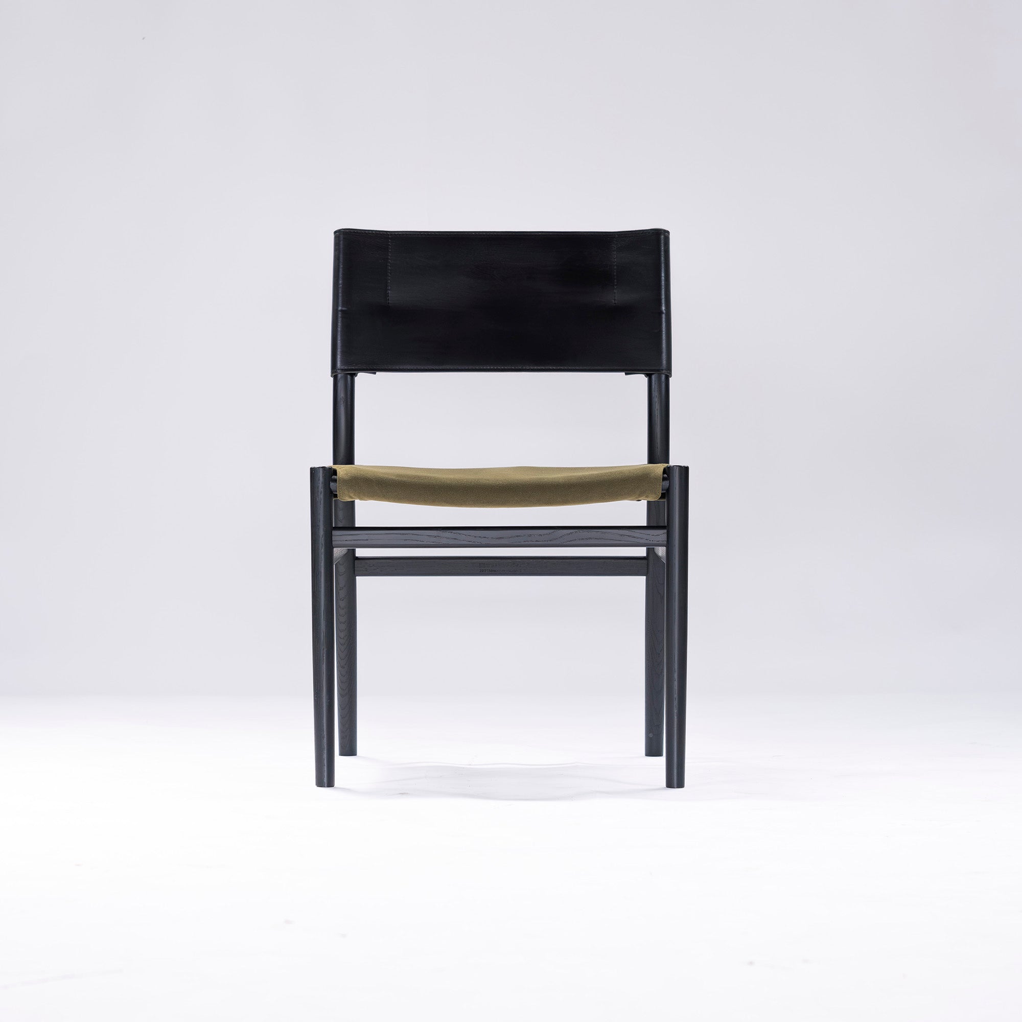 MASTERWAL YU UC4 Dining Chair, Red Oak, Black Paint (2), Genuine Leather, Modern, Scandinavian