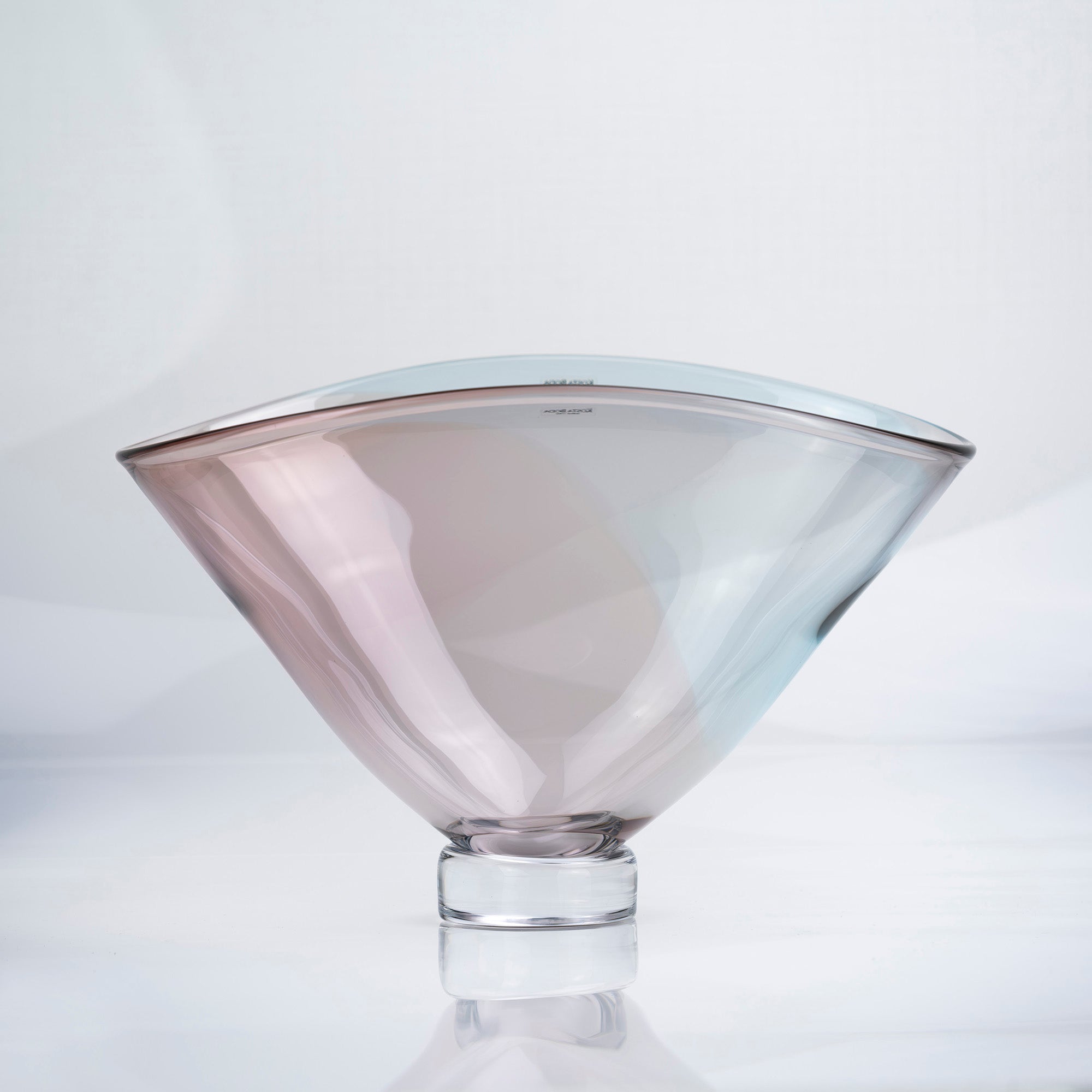 Costa Boda Shell Engman Tobago Large Base Bowl Art Glass Crystal Object