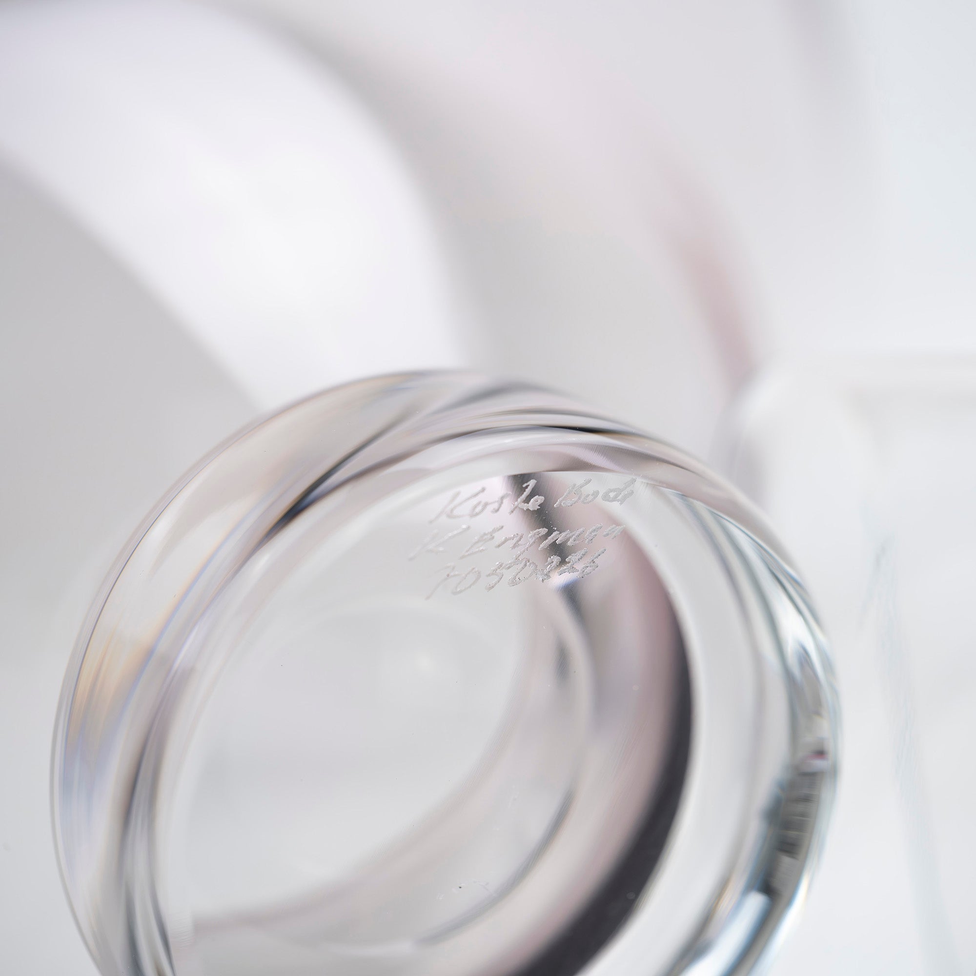 Costa Boda Shell Engman Tobago Large Base Bowl Art Glass Crystal Object