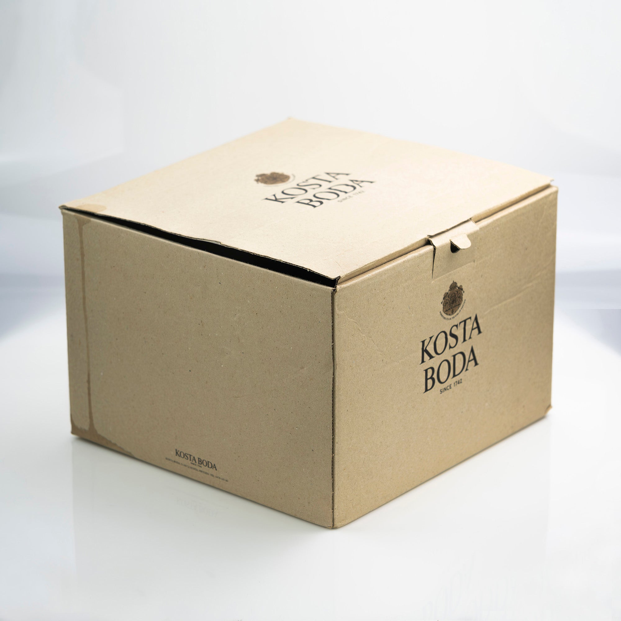 Costa Boda Shell Engman Tobago Large Base Bowl Art Glass Crystal Object