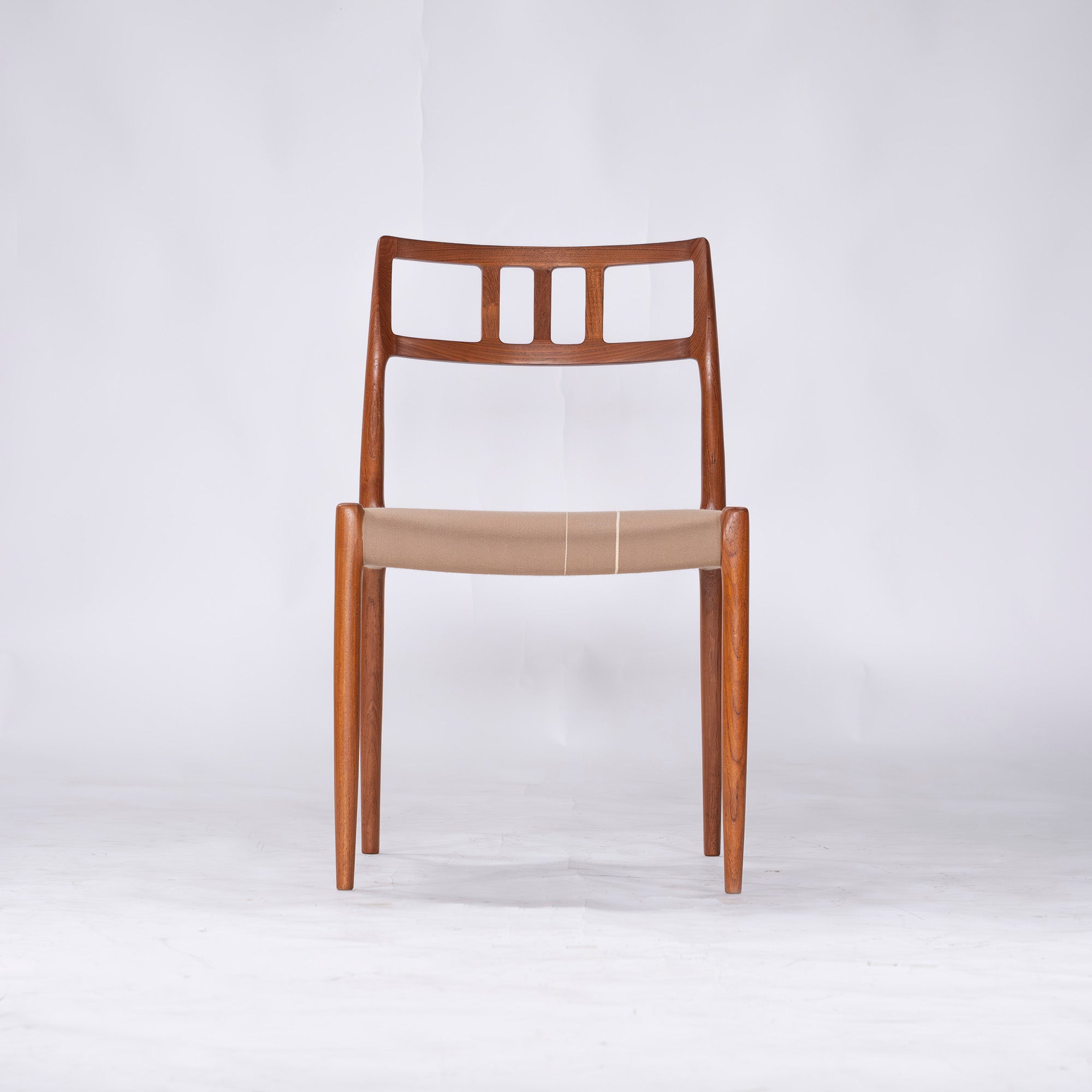 Dining chair JL Moller JLMOLLER model 79(1) Teak wood Nordic vintage Made in Denmark Niels O. Moller