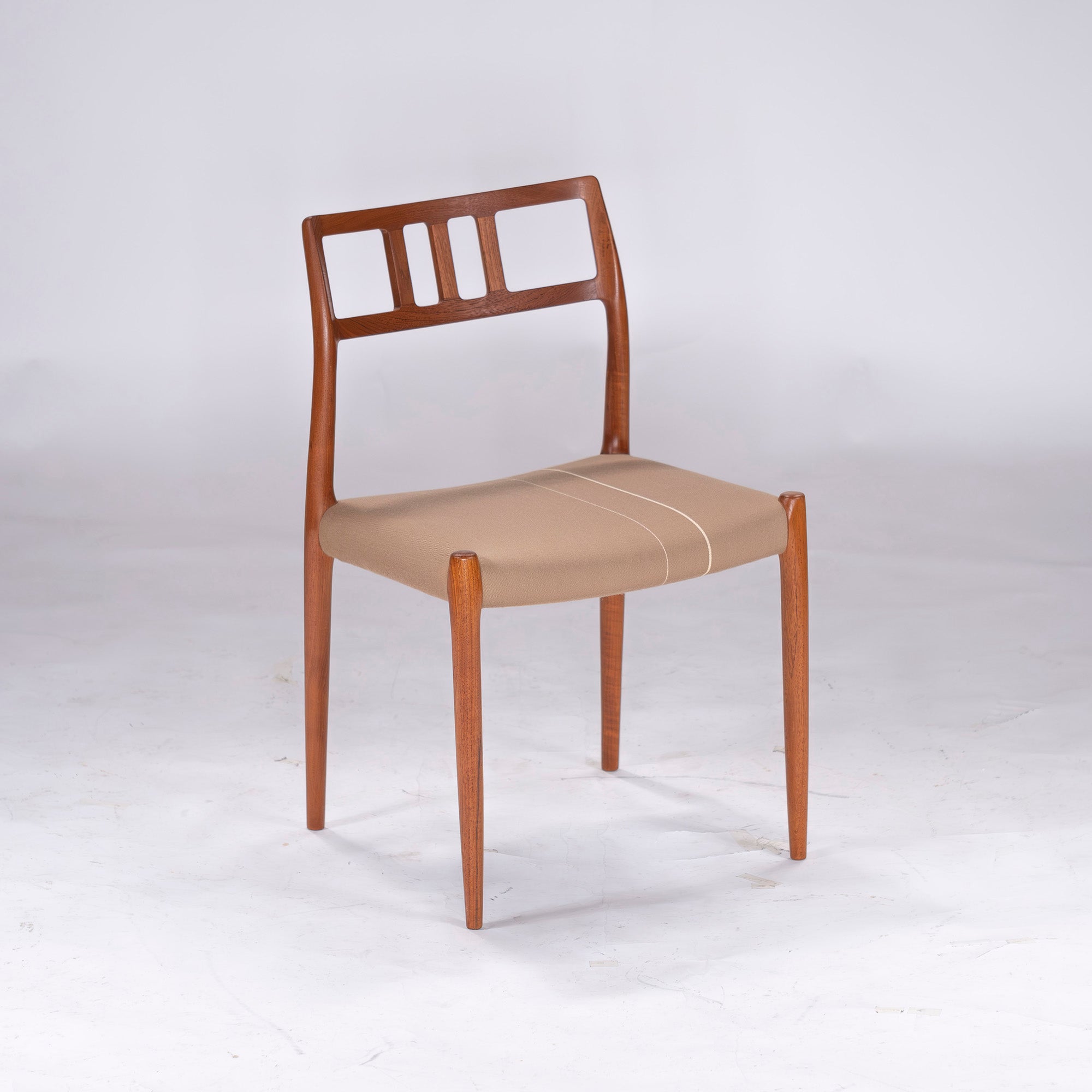 Dining chair JL Moller JLMOLLER model 79(2) Teak wood Nordic vintage Made in Denmark Niels O. Moller