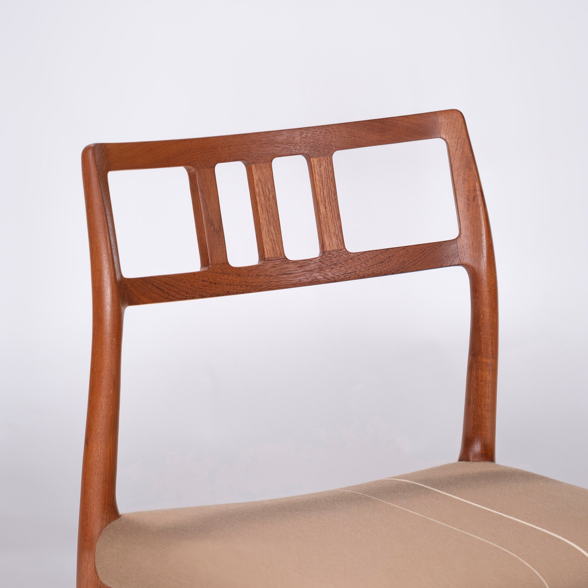 Dining chair JL Moller JLMOLLER model 79(2) Teak wood Nordic vintage Made in Denmark Niels O. Moller